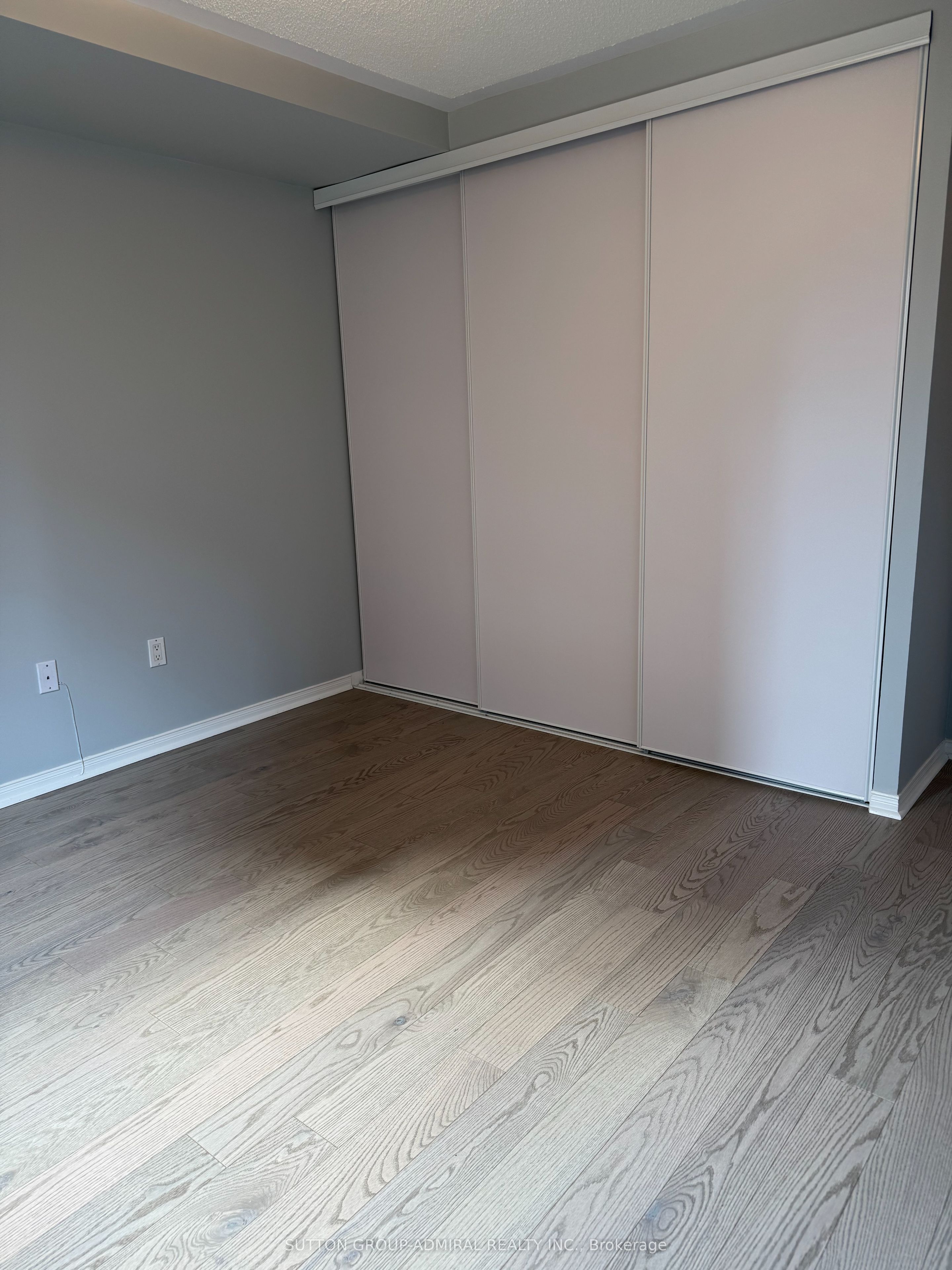 909 Bay Street 905 Property Photo 10