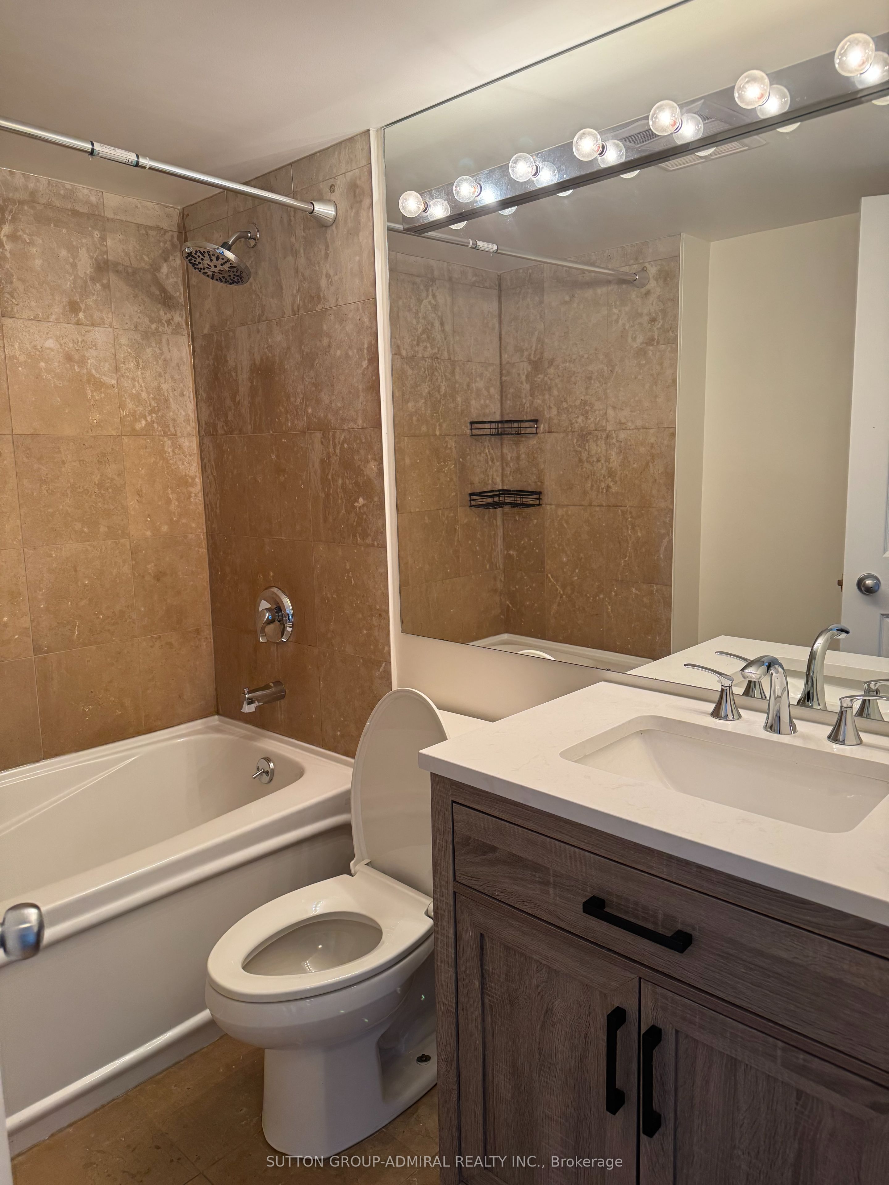 909 Bay Street 905 Property Photo 12