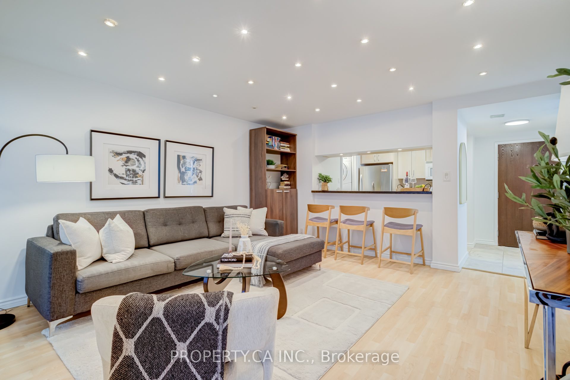 #509 - 717 Bay Street Property Photo 13