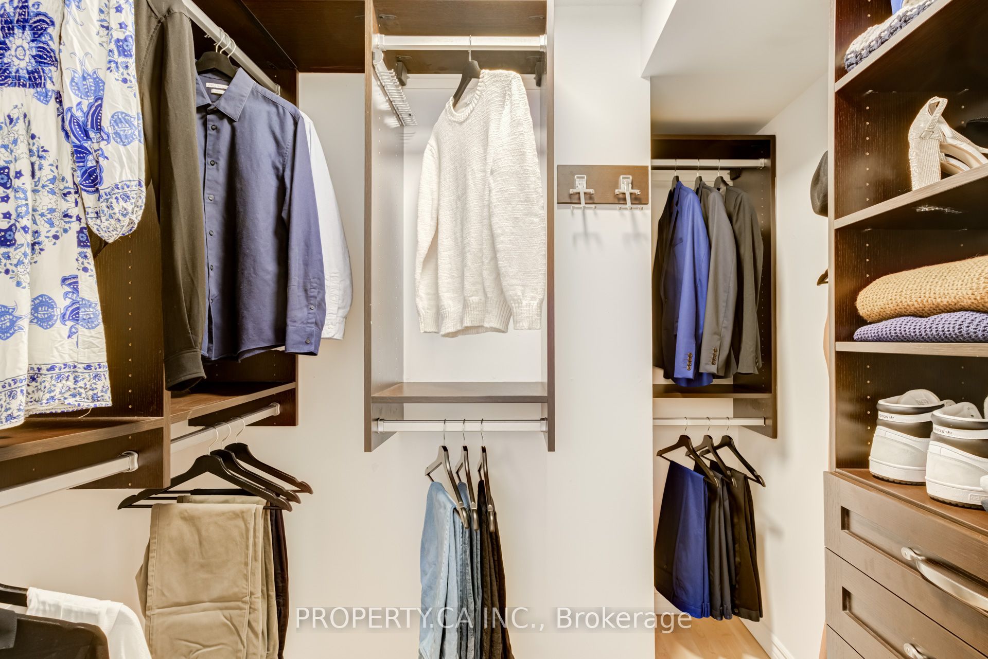 #509 - 717 Bay Street Property Photo 39