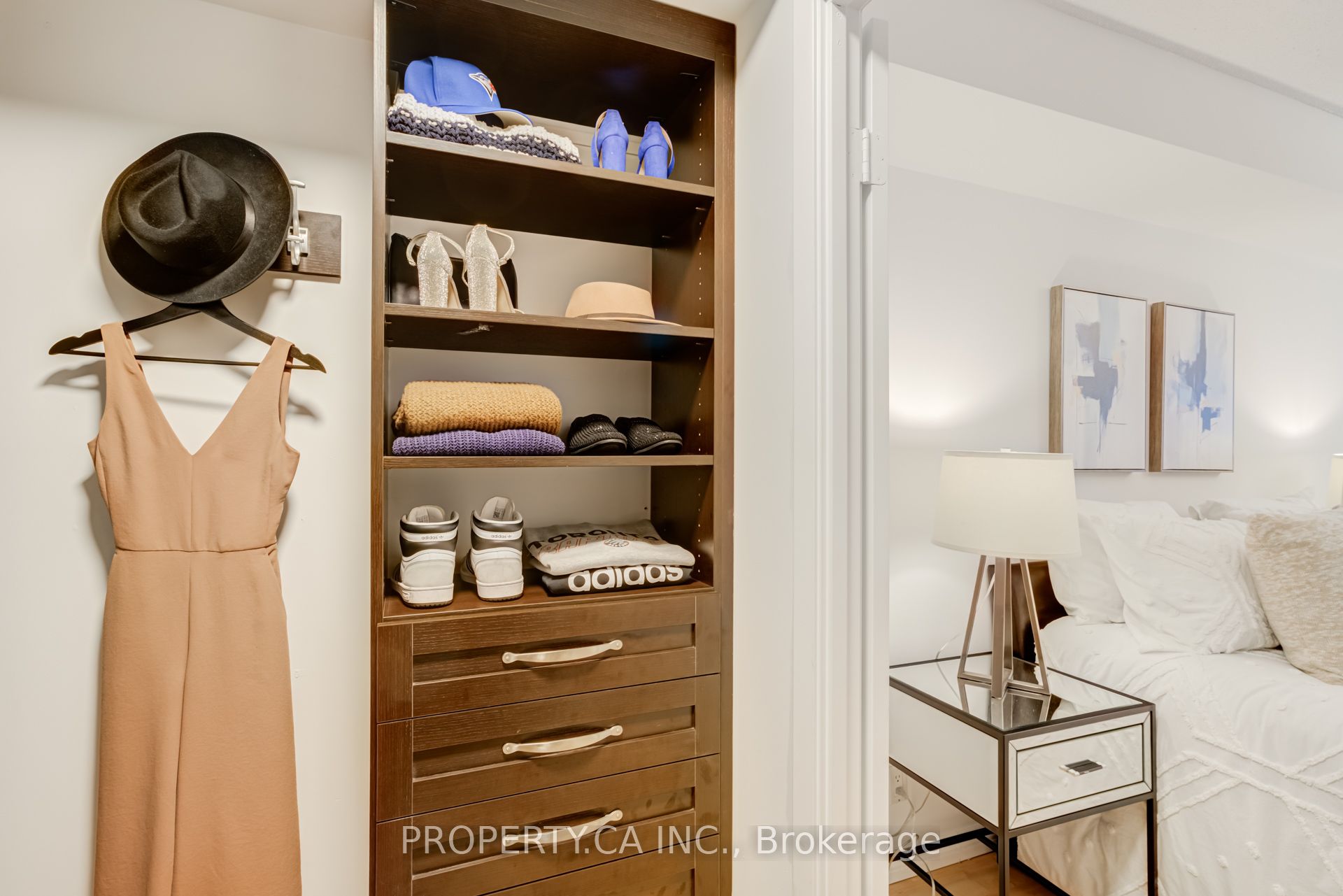 #509 - 717 Bay Street Property Photo 40