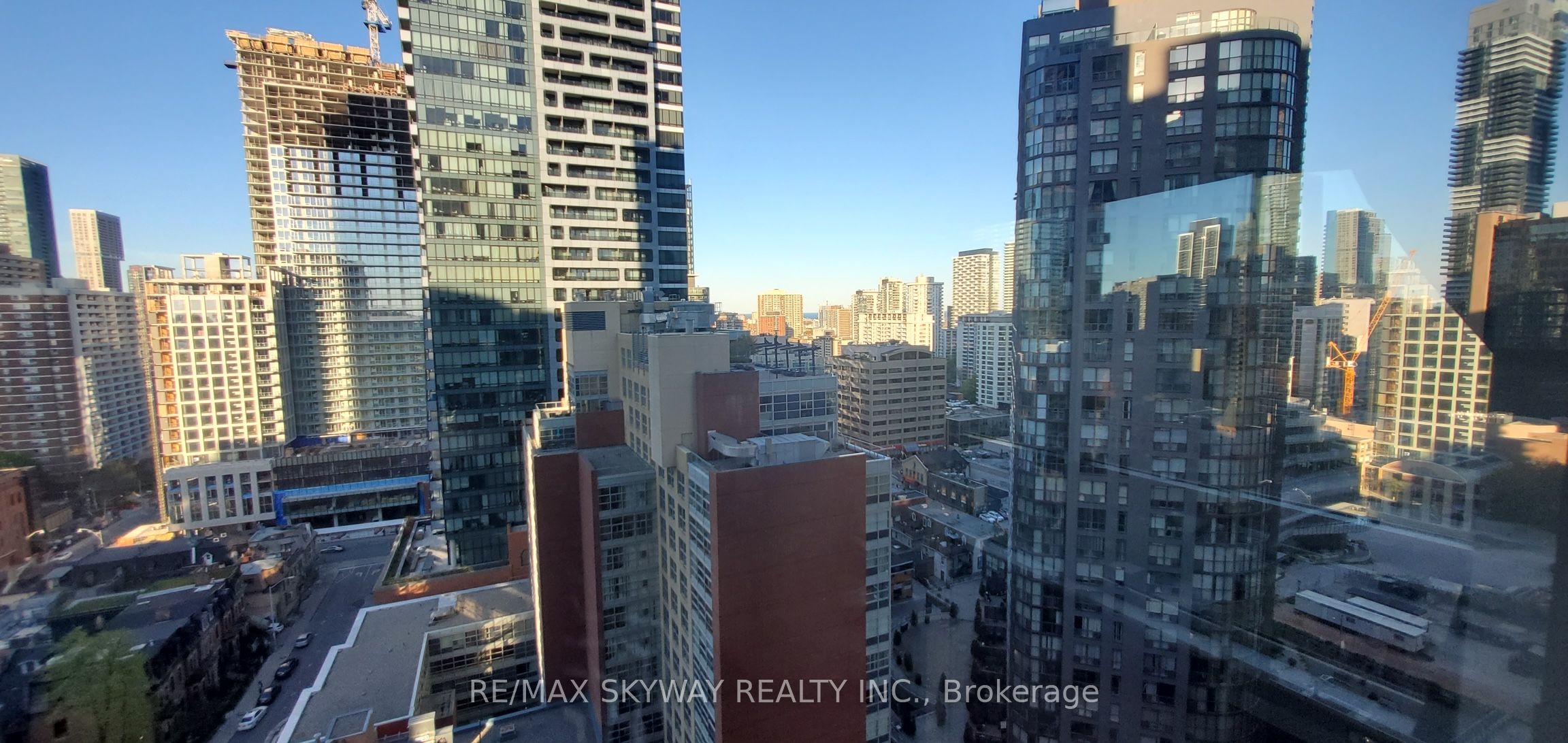 #1908 - 1001 Bay Street Property Photo