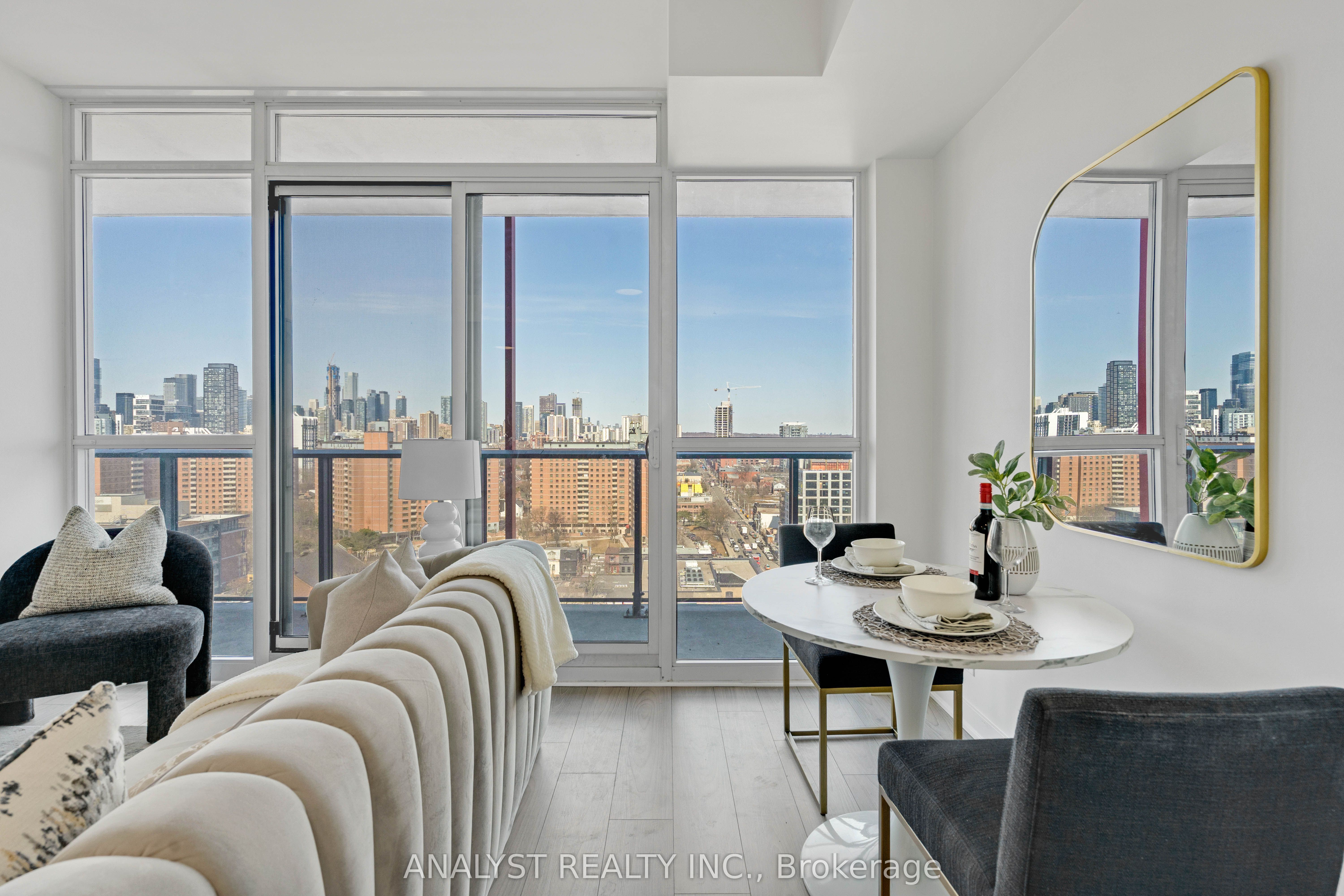 #1603 - 120 Parliament Street Property Photo 6