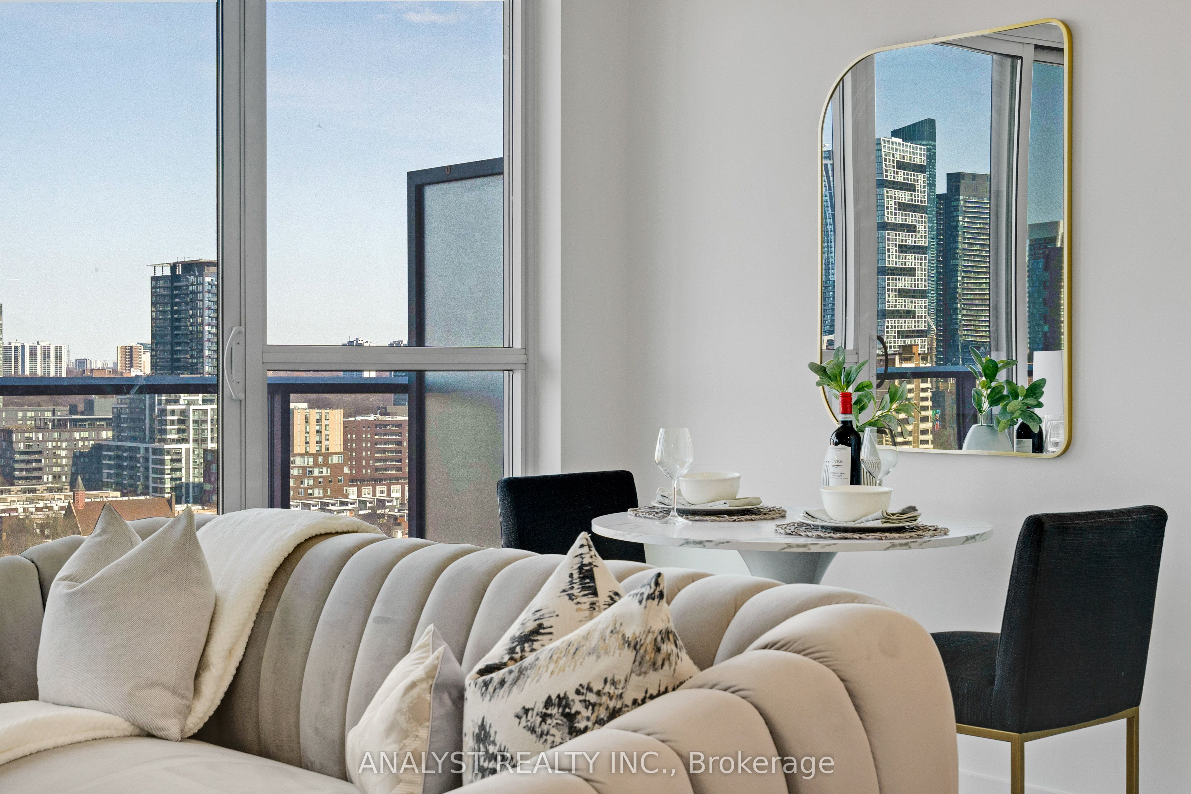 #1603 - 120 Parliament Street Property Photo 7