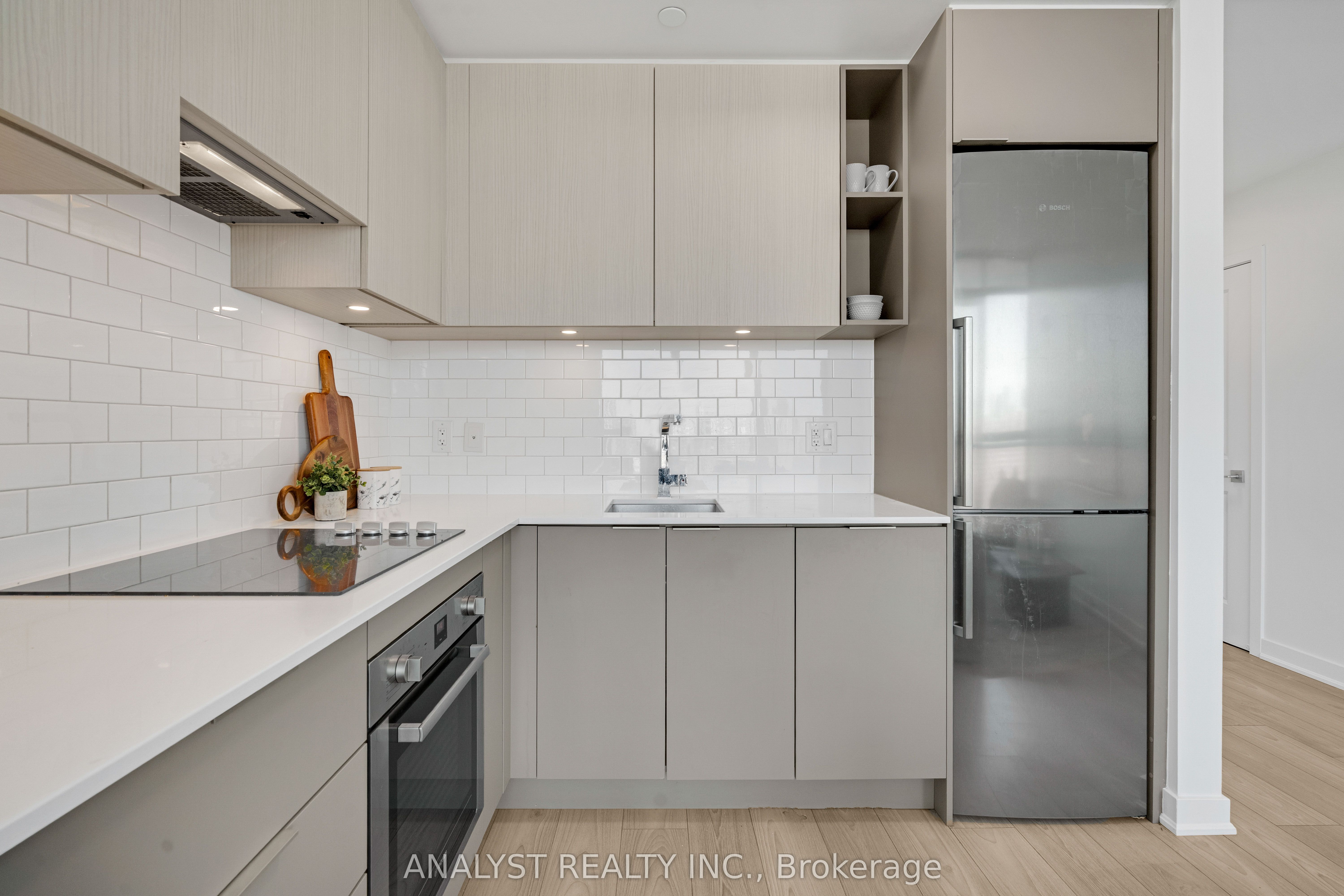 #1603 - 120 Parliament Street Property Photo 8