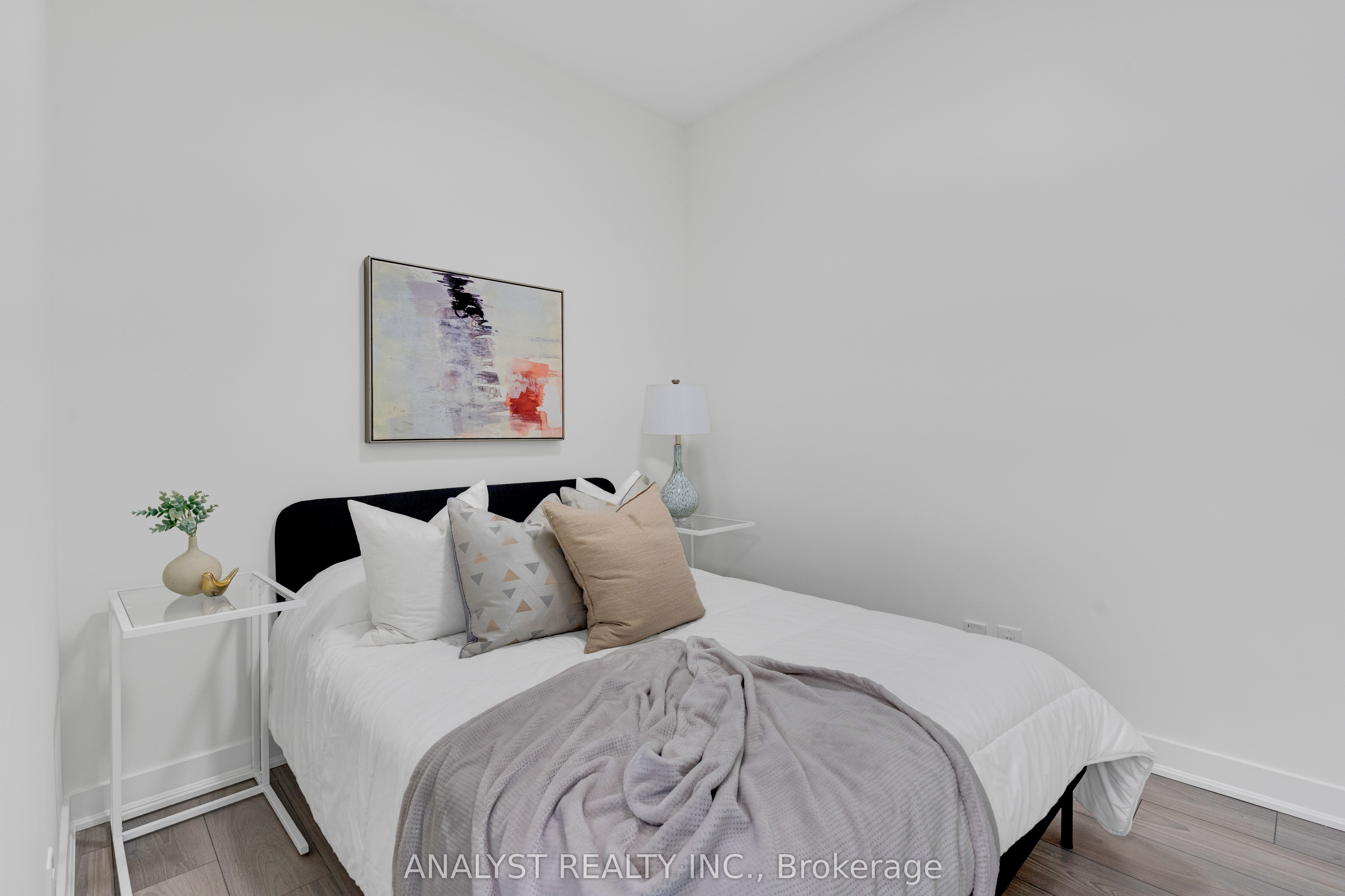 #1603 - 120 Parliament Street Property Photo 11