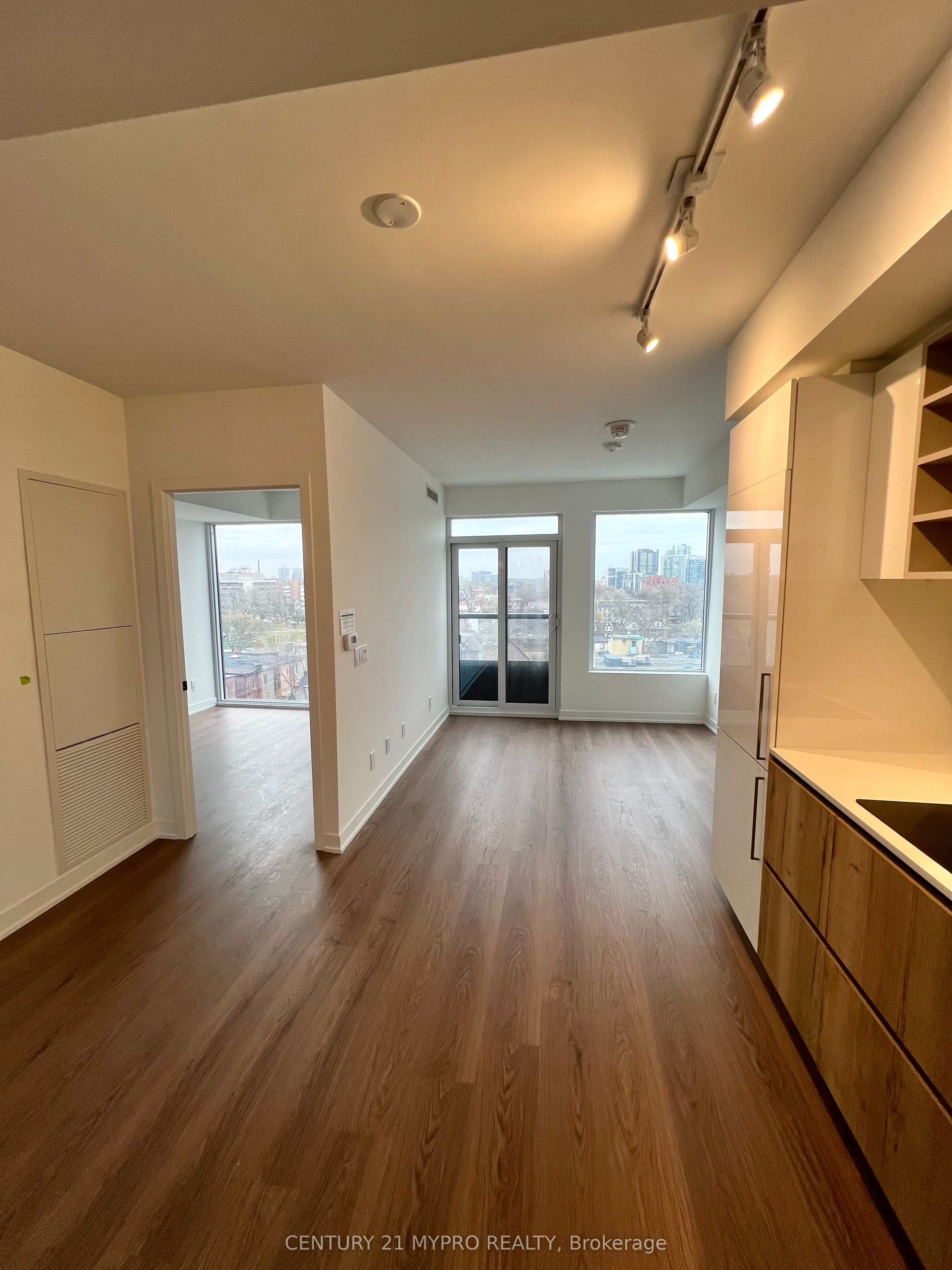 #711 - 319 Jarvis Street Property Photo