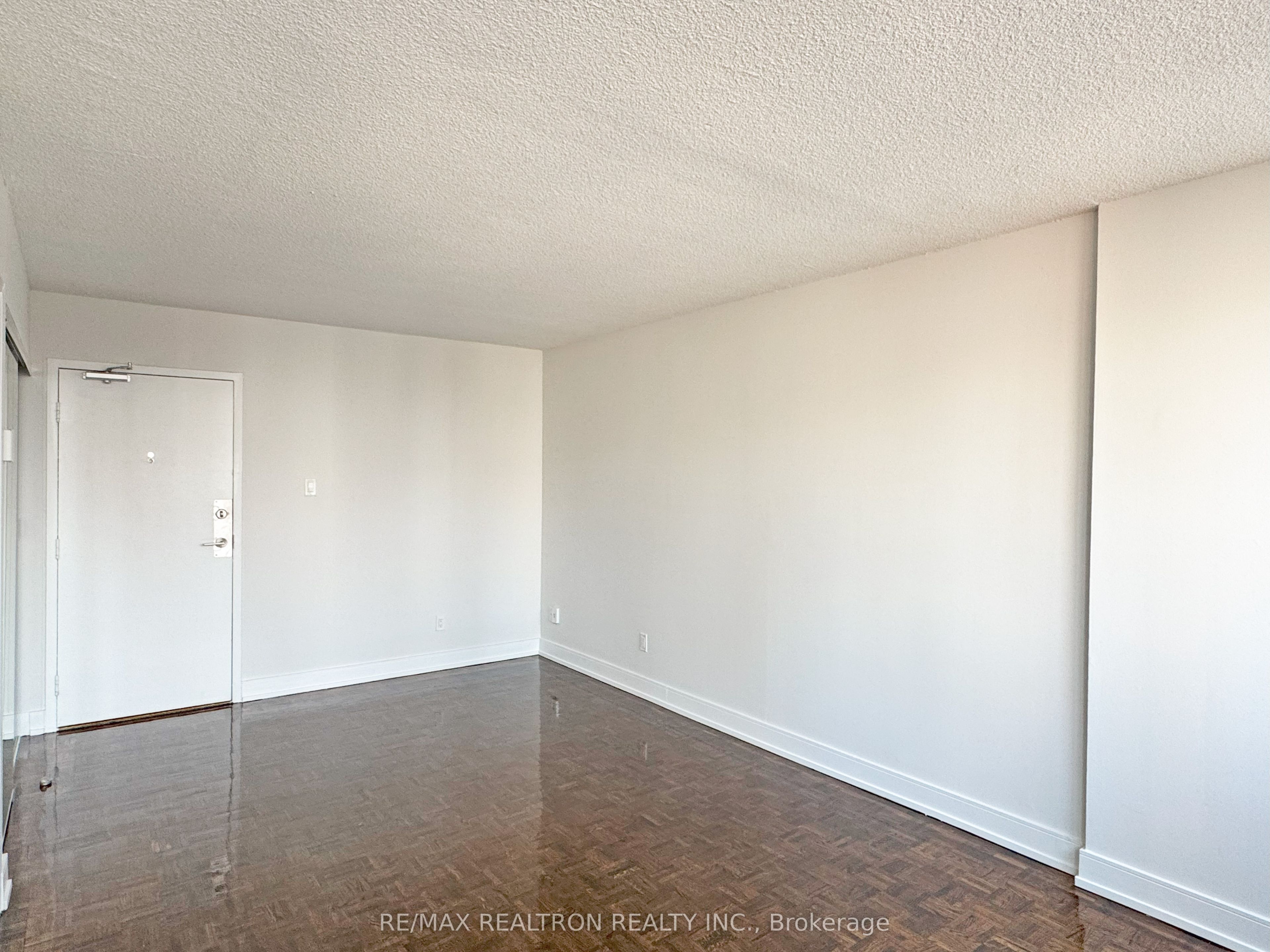 #1105 - 33 Isabella Street Property Photo