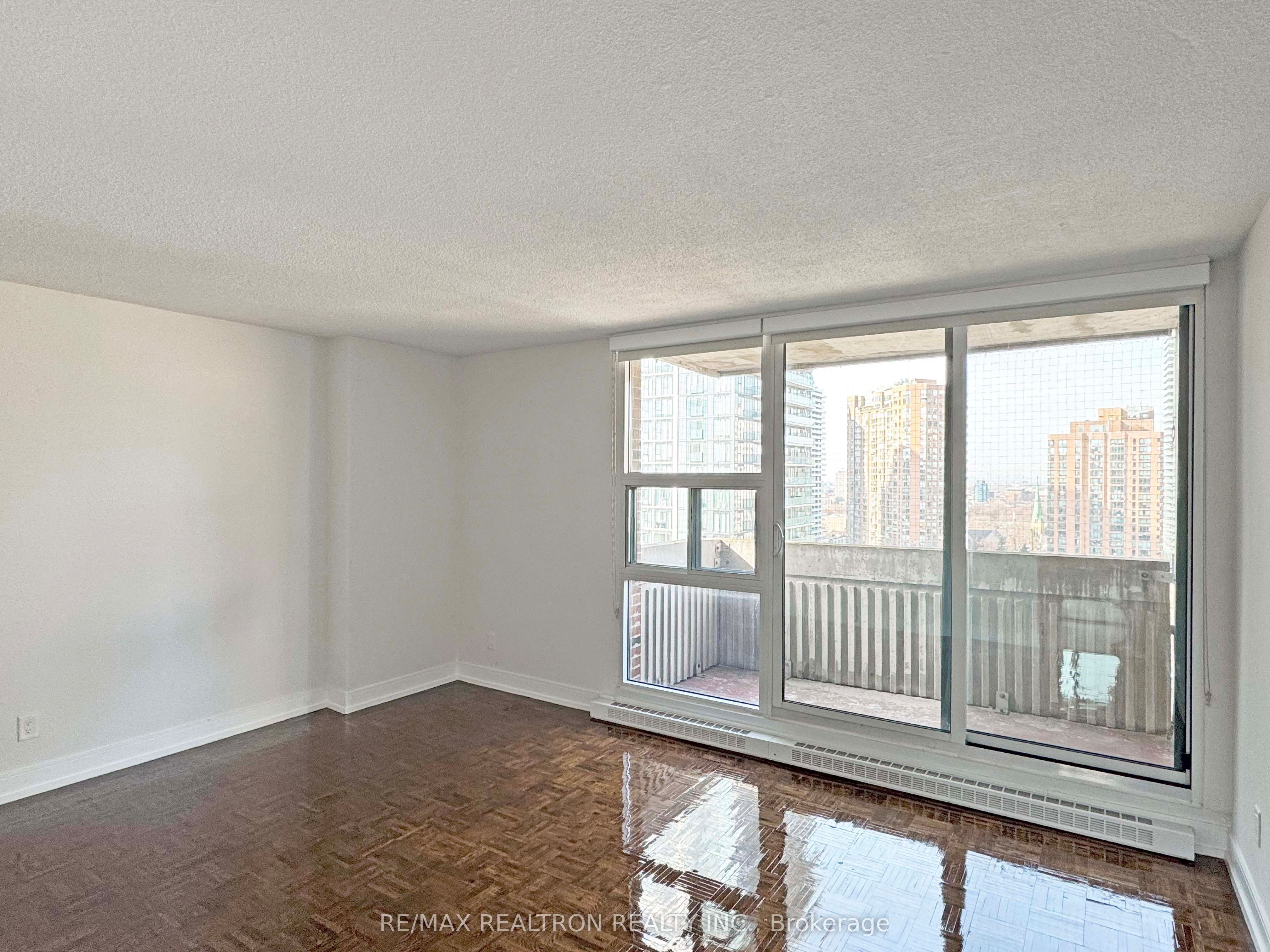 #1804 - 33 Isabella Street Property Photo