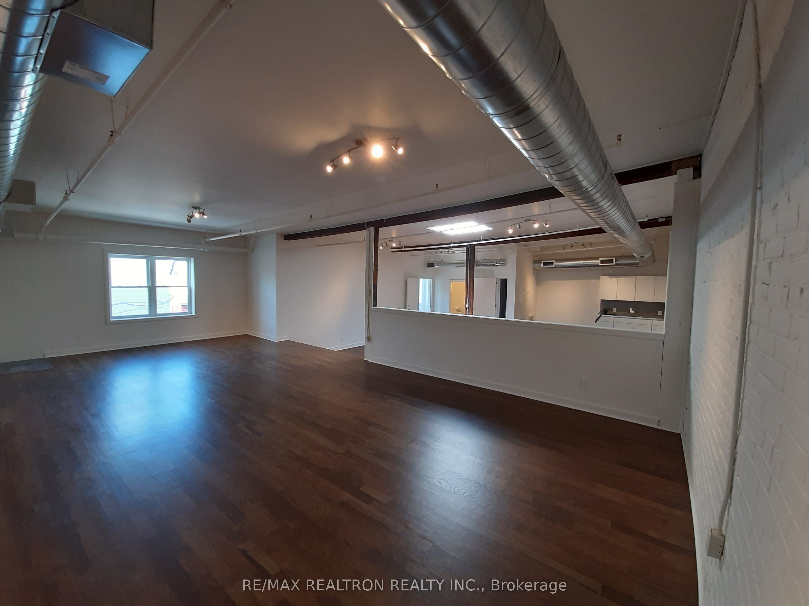 135 Tecumseth Street 14a Property Photo 5
