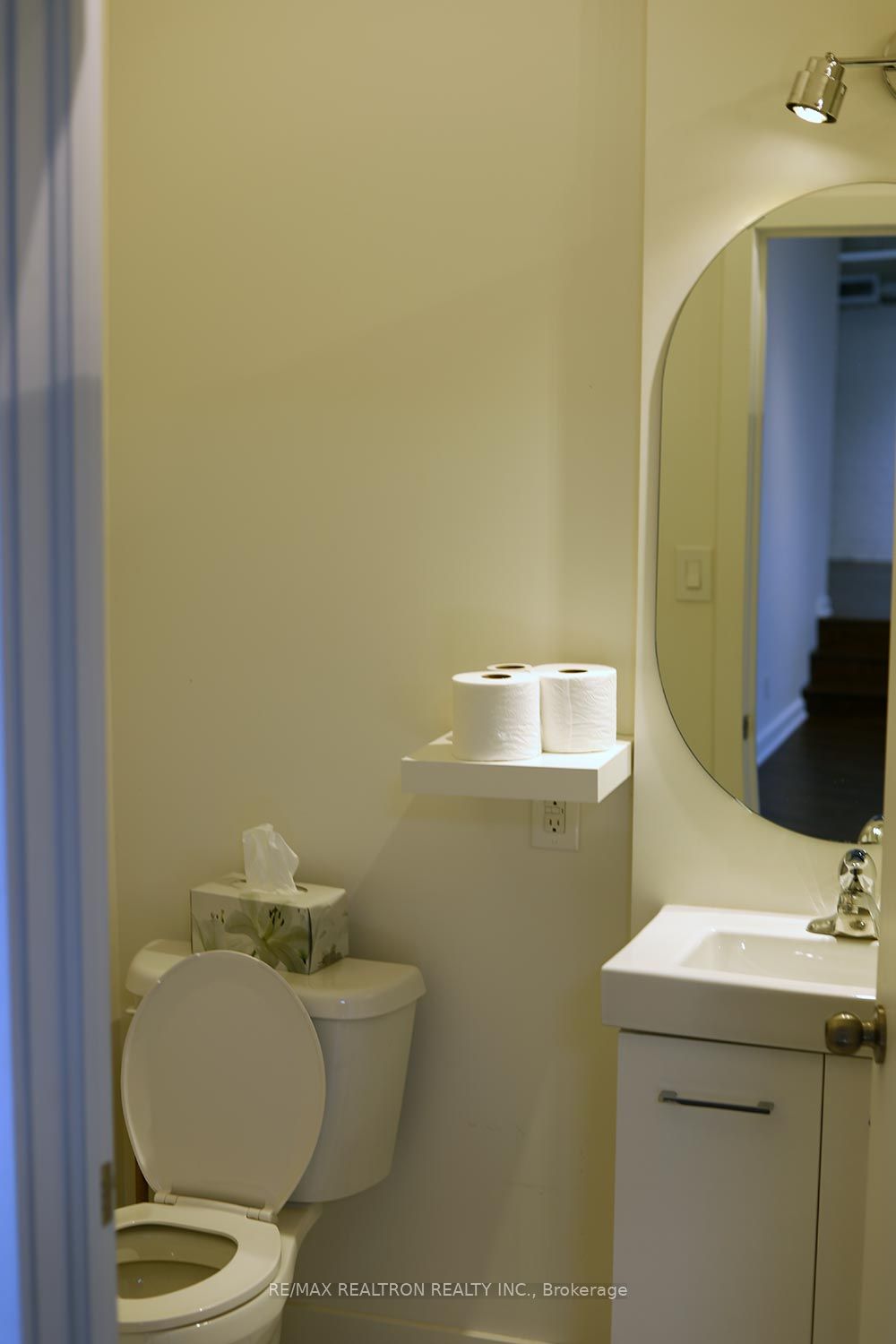 135 Tecumseth Street 14a Property Photo 7