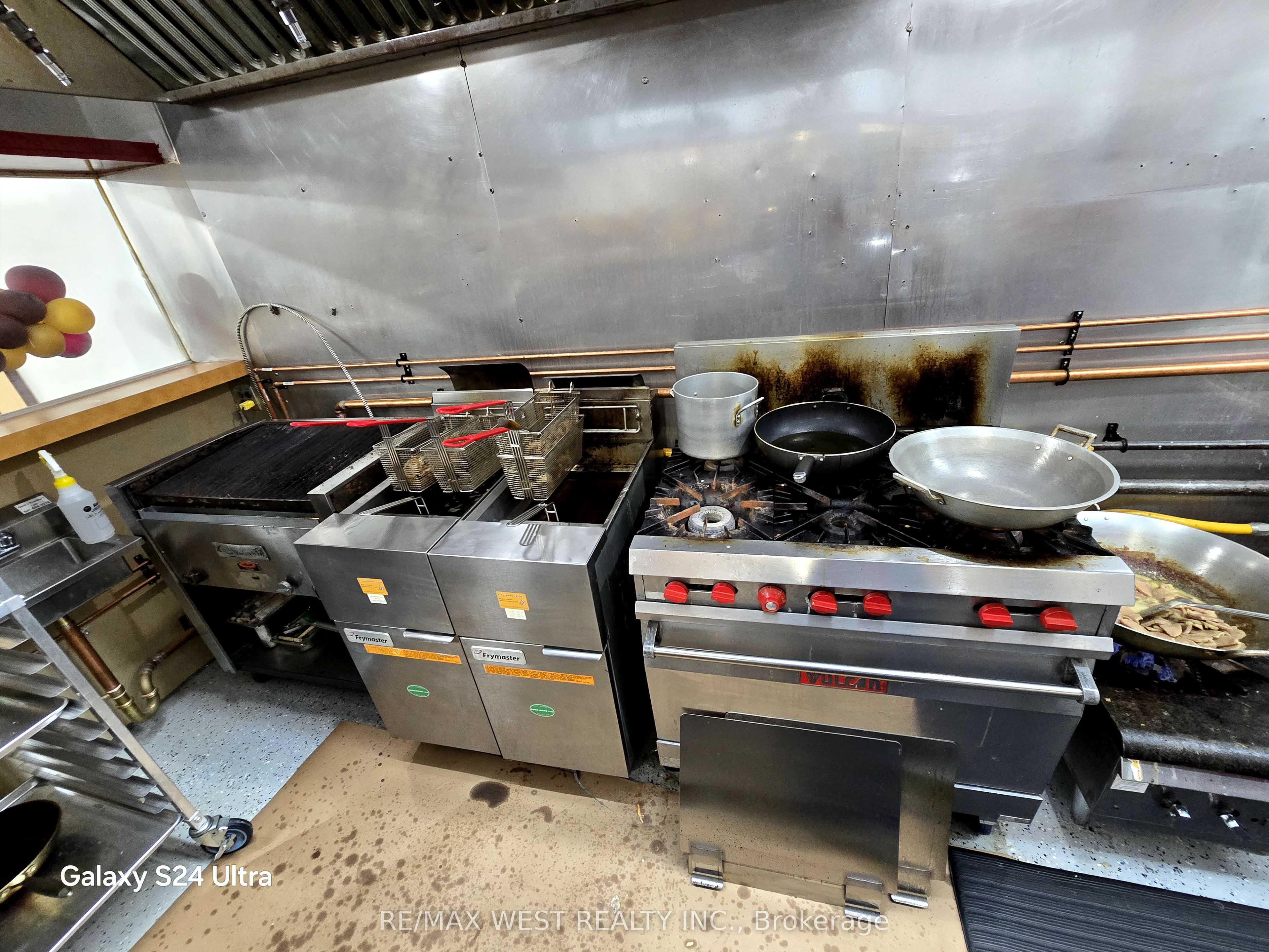 #2 - 1646 Victoria Park Avenue Property Photo 15