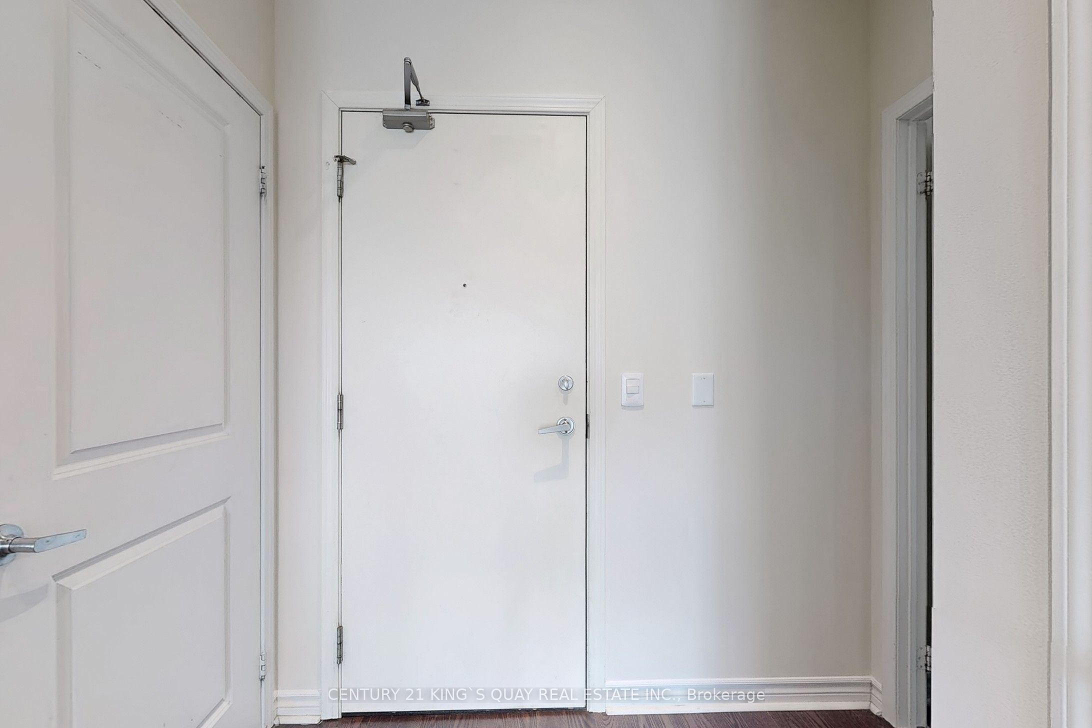 #814 - 2885 Bayview Avenue Property Photo 8
