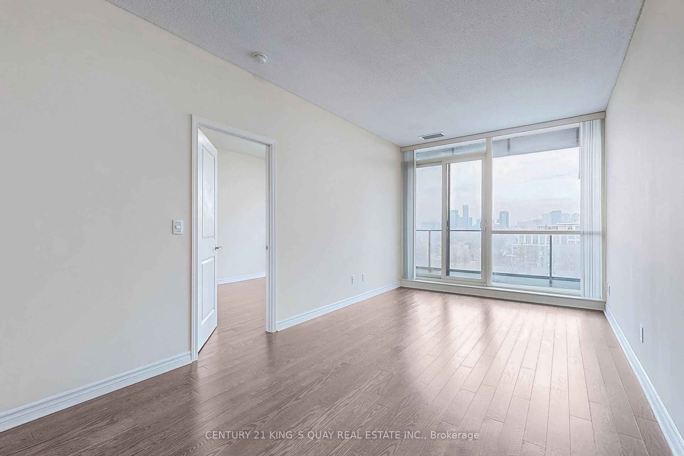#814 - 2885 Bayview Avenue Property Photo 10