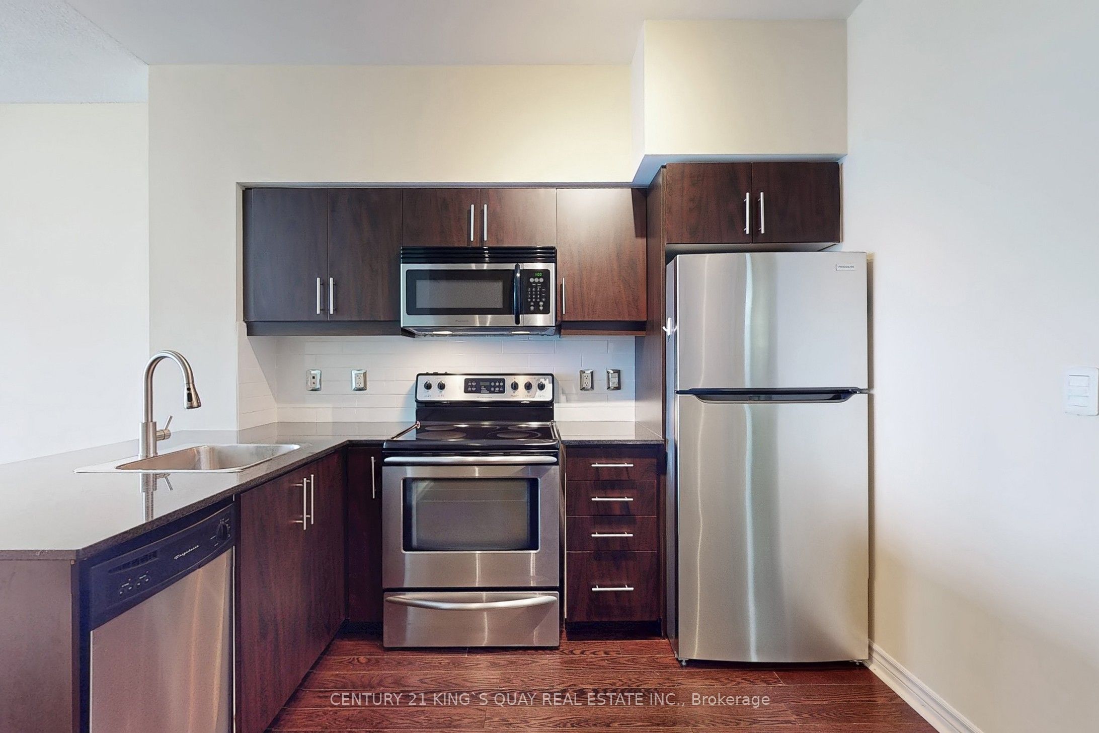 #814 - 2885 Bayview Avenue Property Photo 15