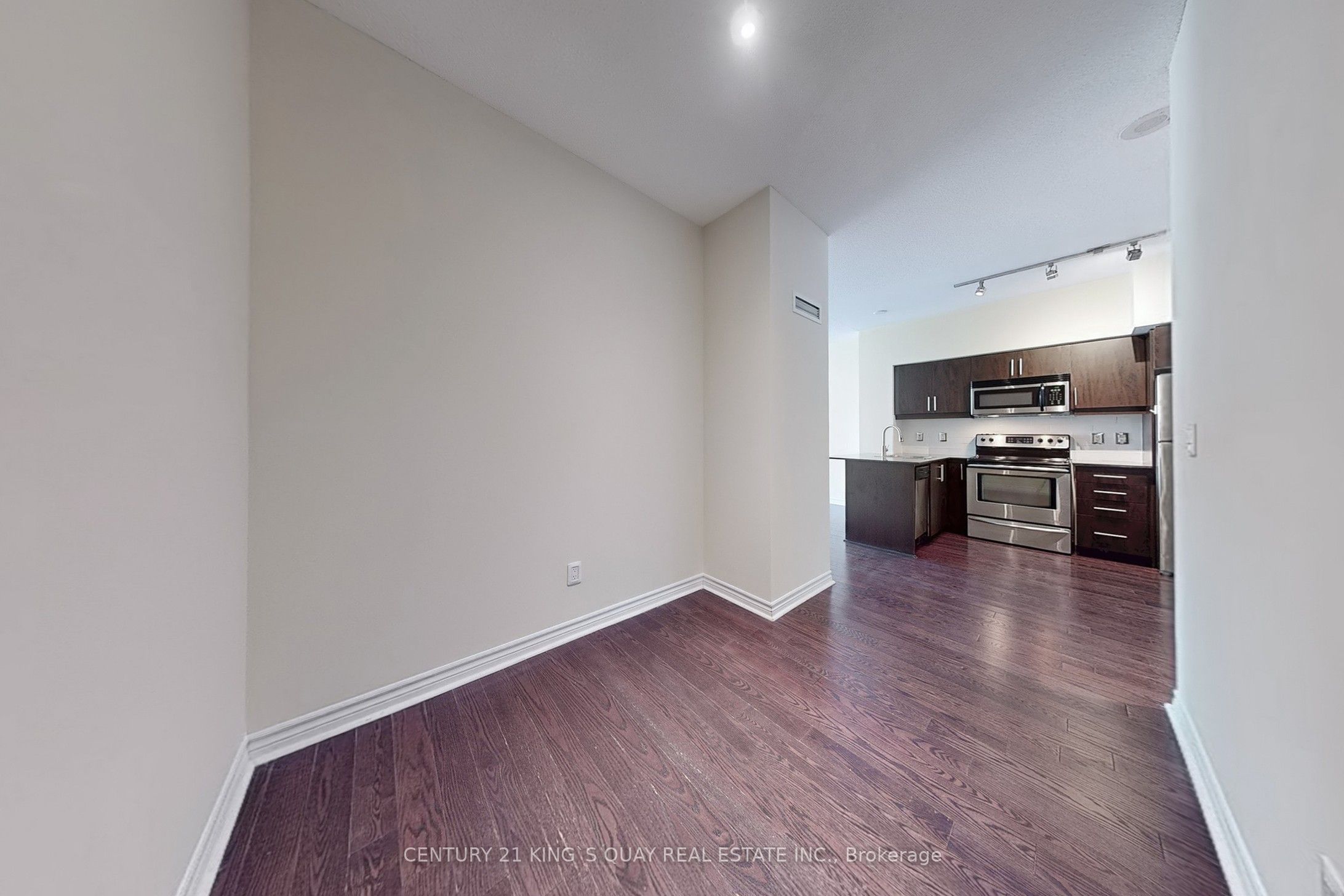 #814 - 2885 Bayview Avenue Property Photo 25