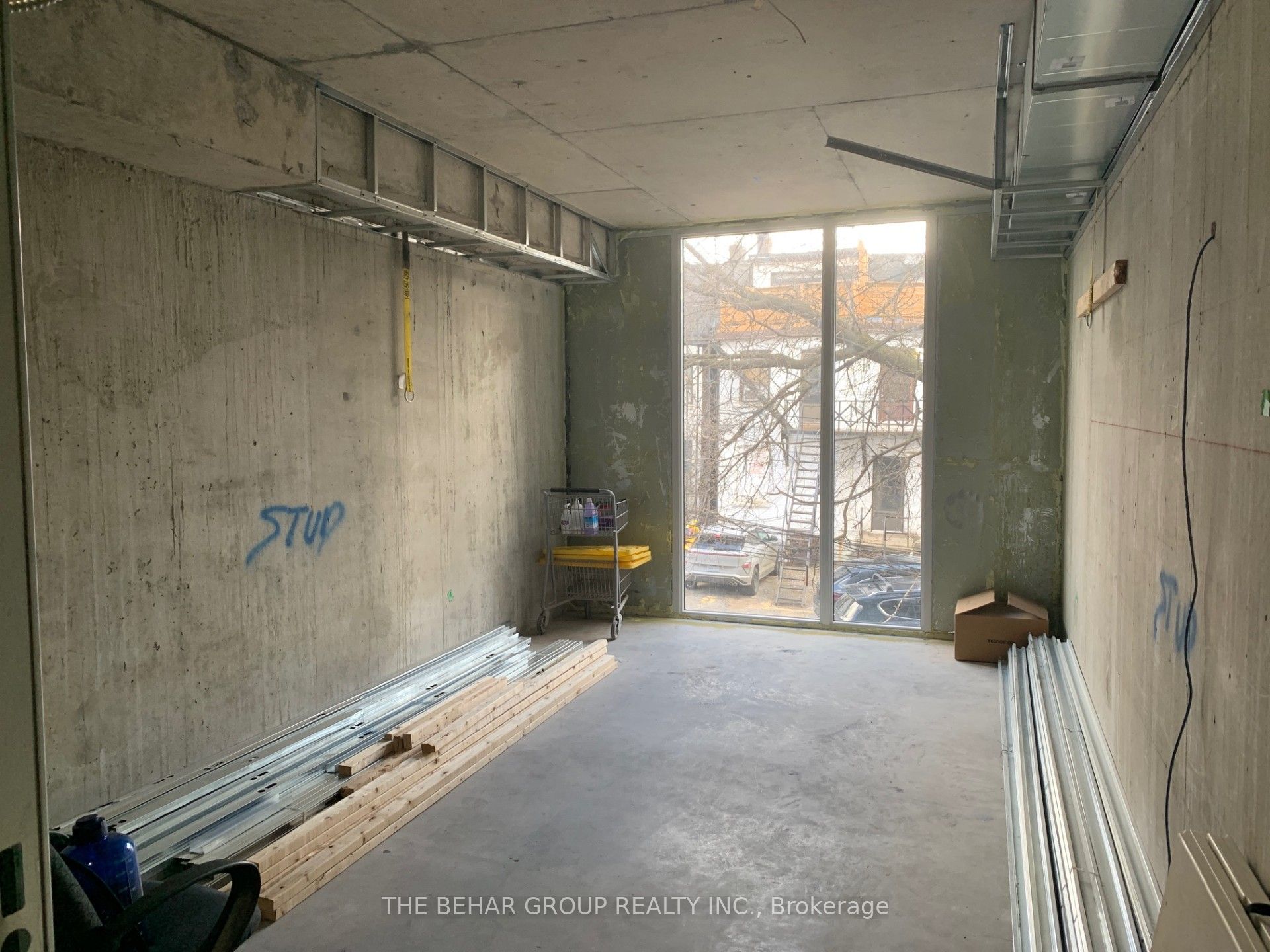 Part Of 128 Pears Avenue Property Photo 11