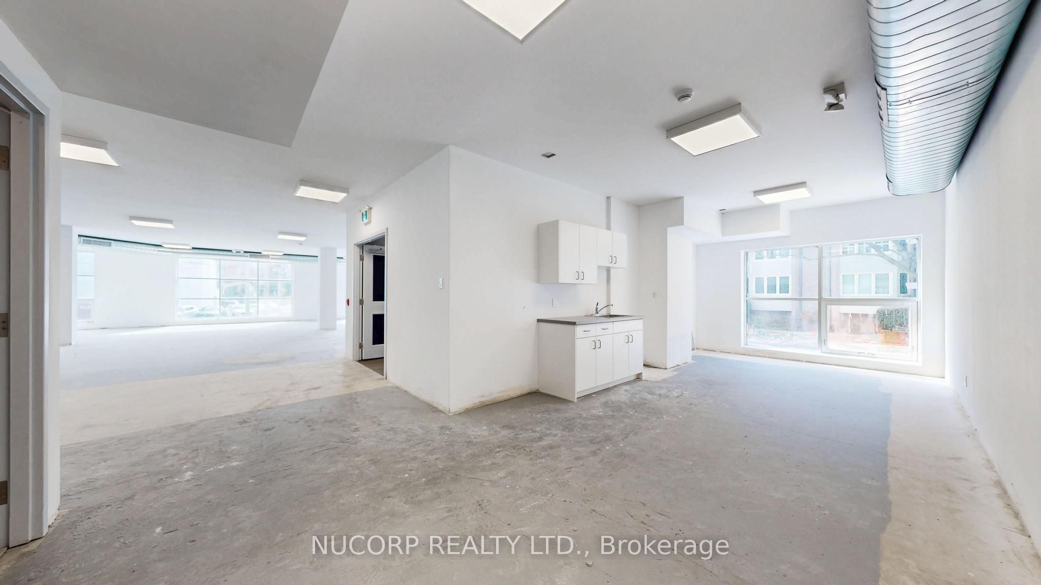 #1st Property Photo 7