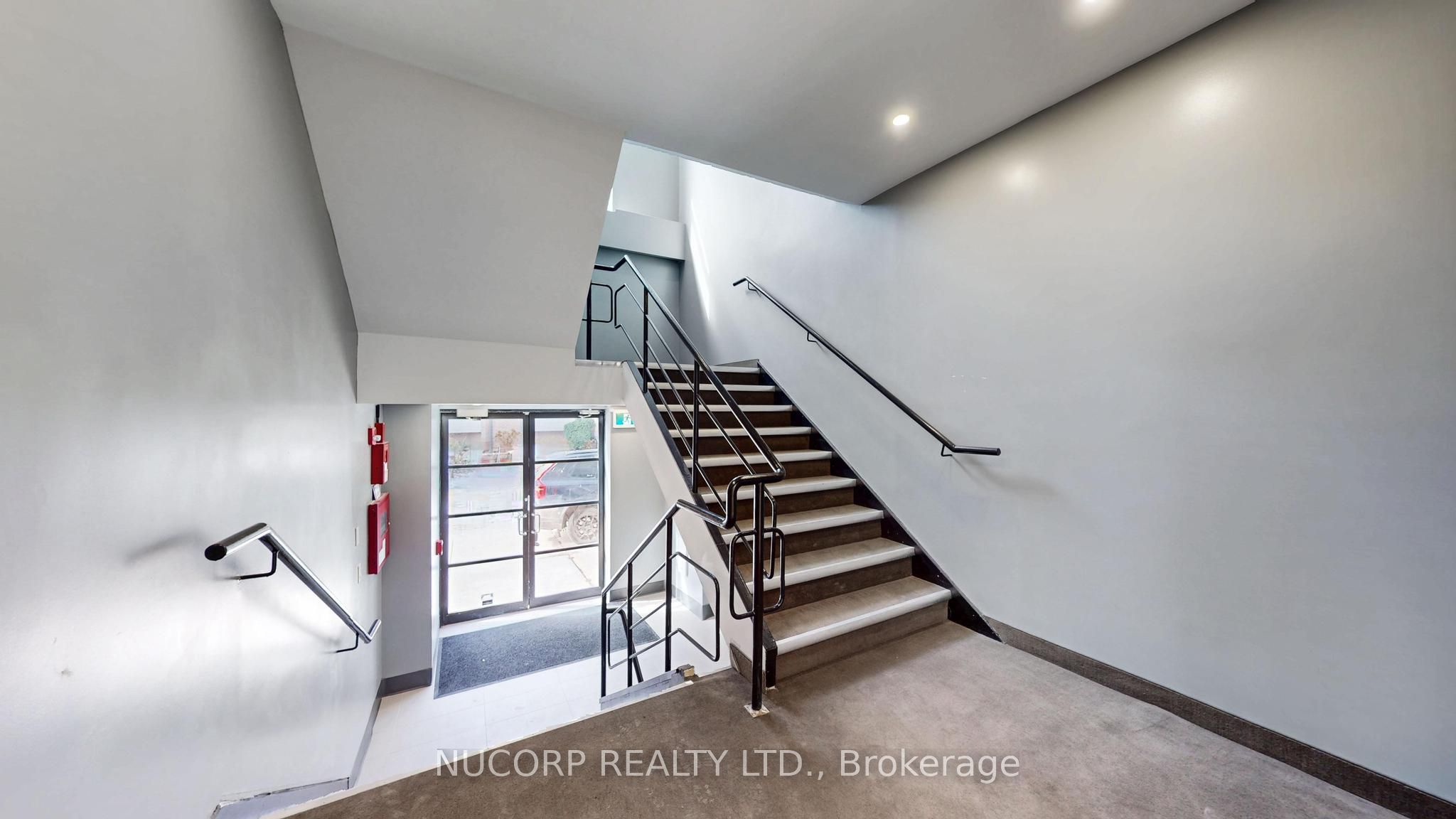 #1st Property Photo 9