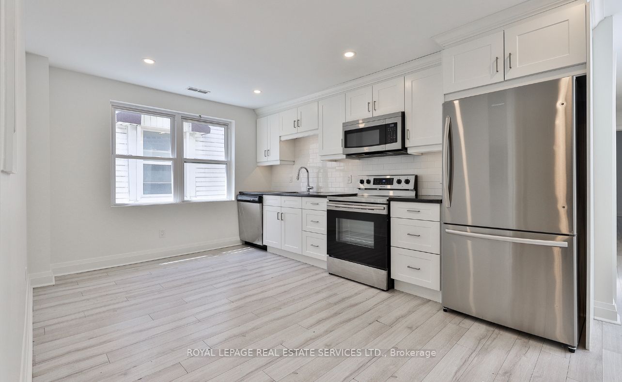 995 Bloor Street Property Photo 2