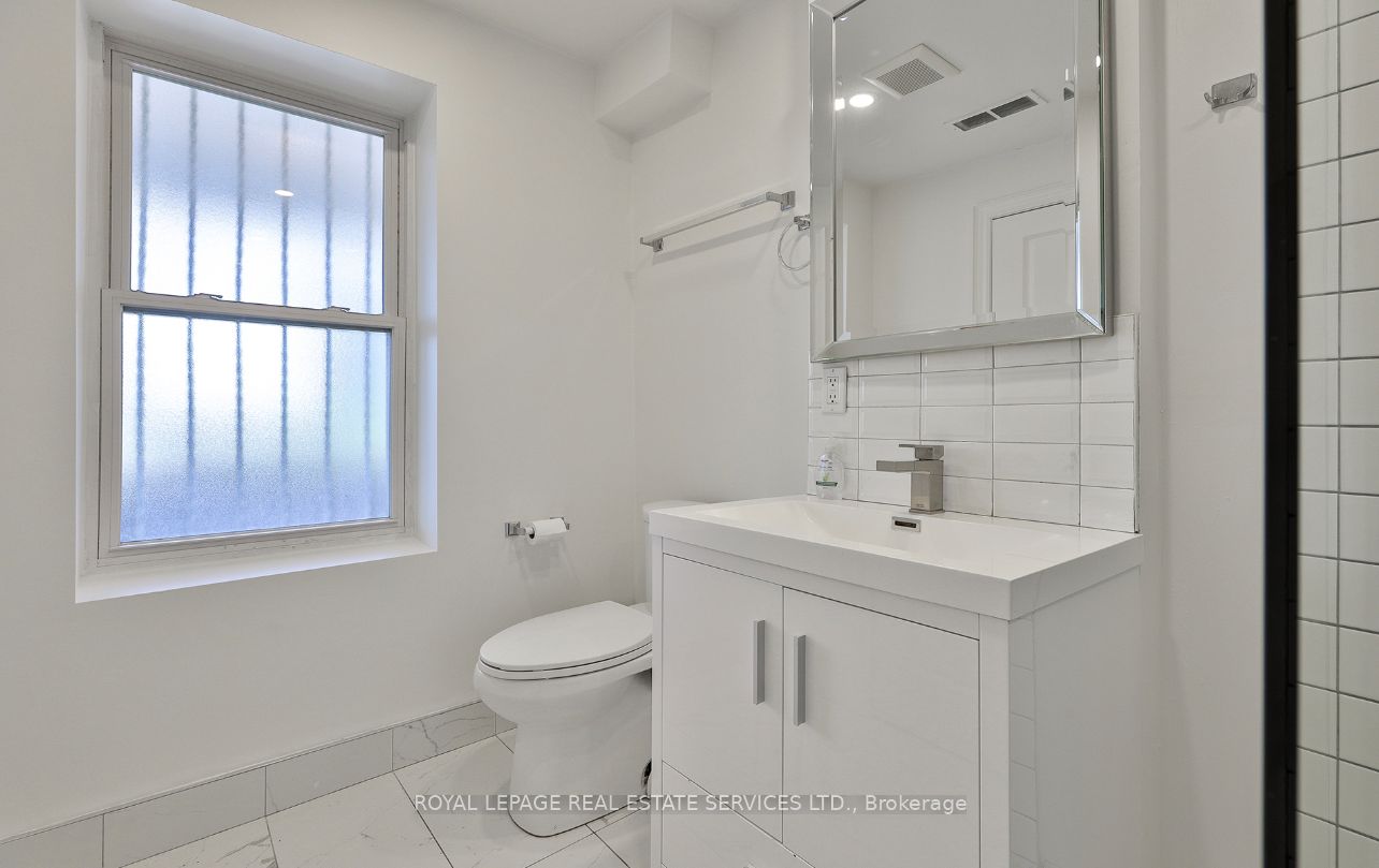 995 Bloor Street Property Photo 17