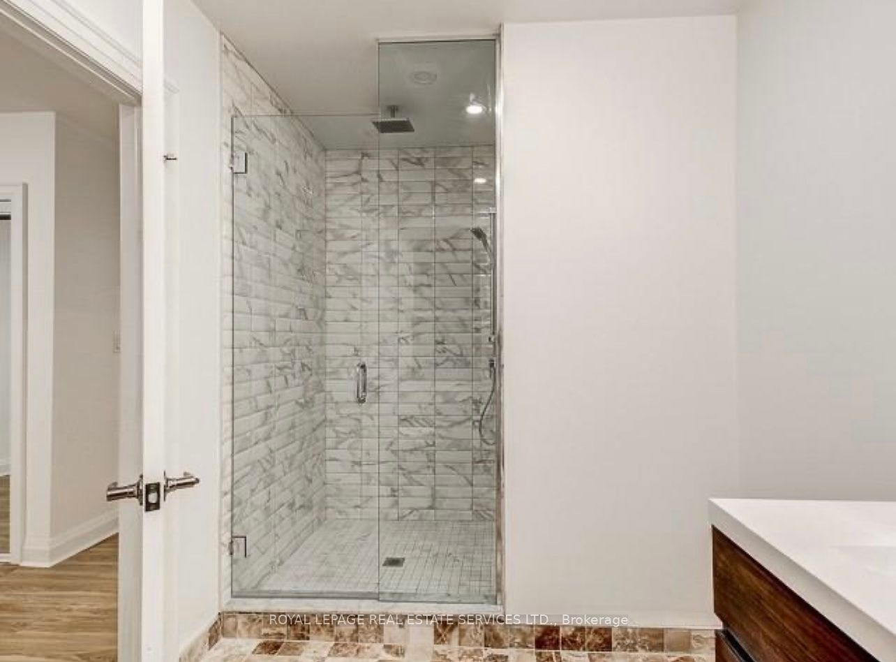 995 Bloor Street Property Photo 19