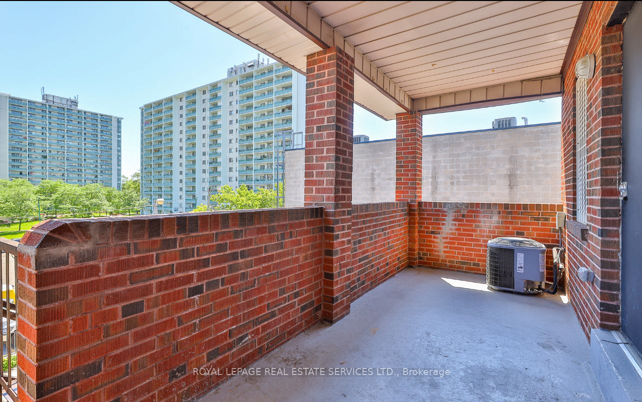 995 Bloor Street Property Photo 20
