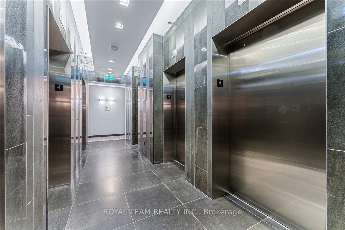 #1910 - 8 Eglinton Avenue Property Photo 26