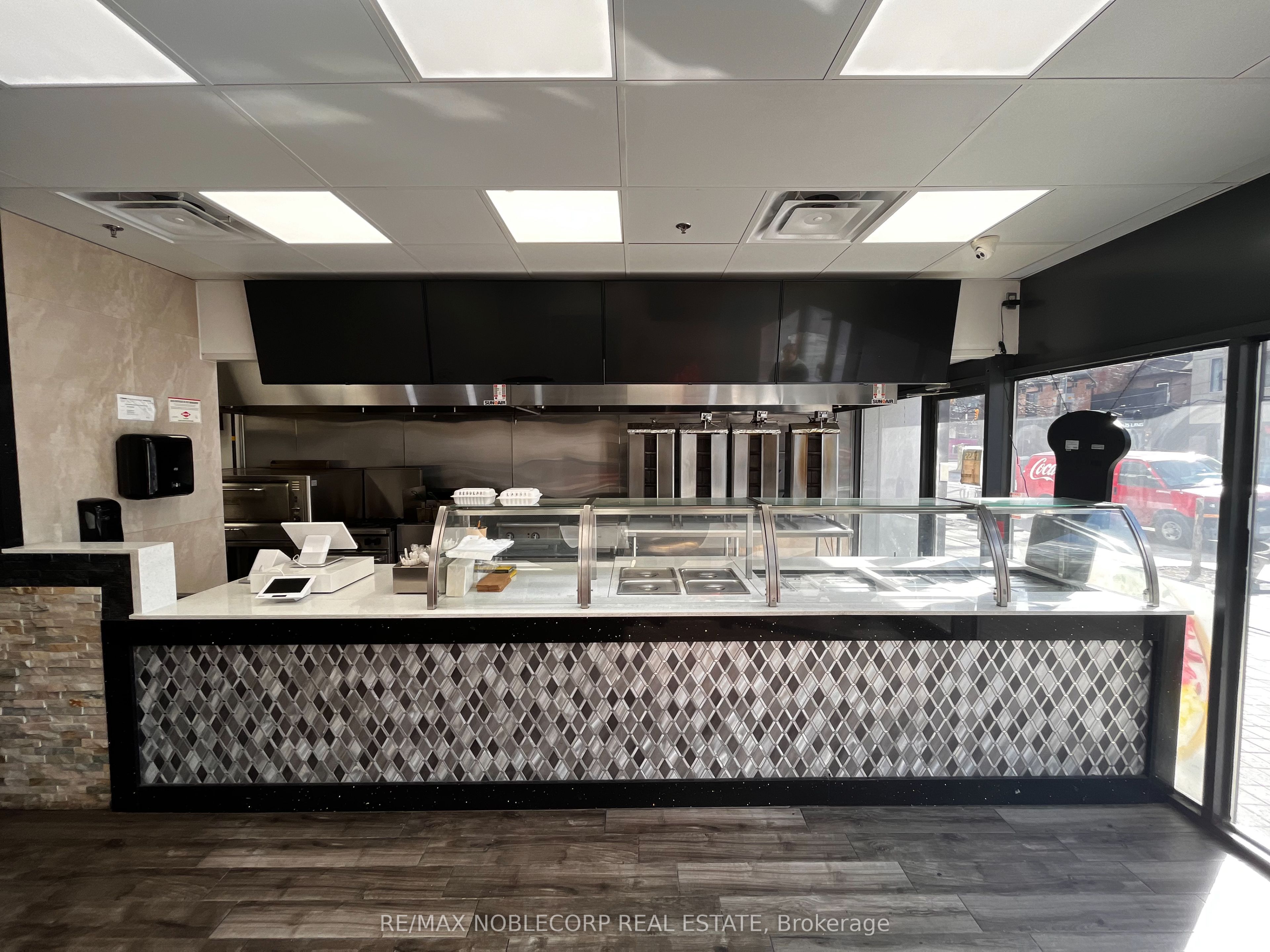 #105 - 700 King Street Property Photo 5
