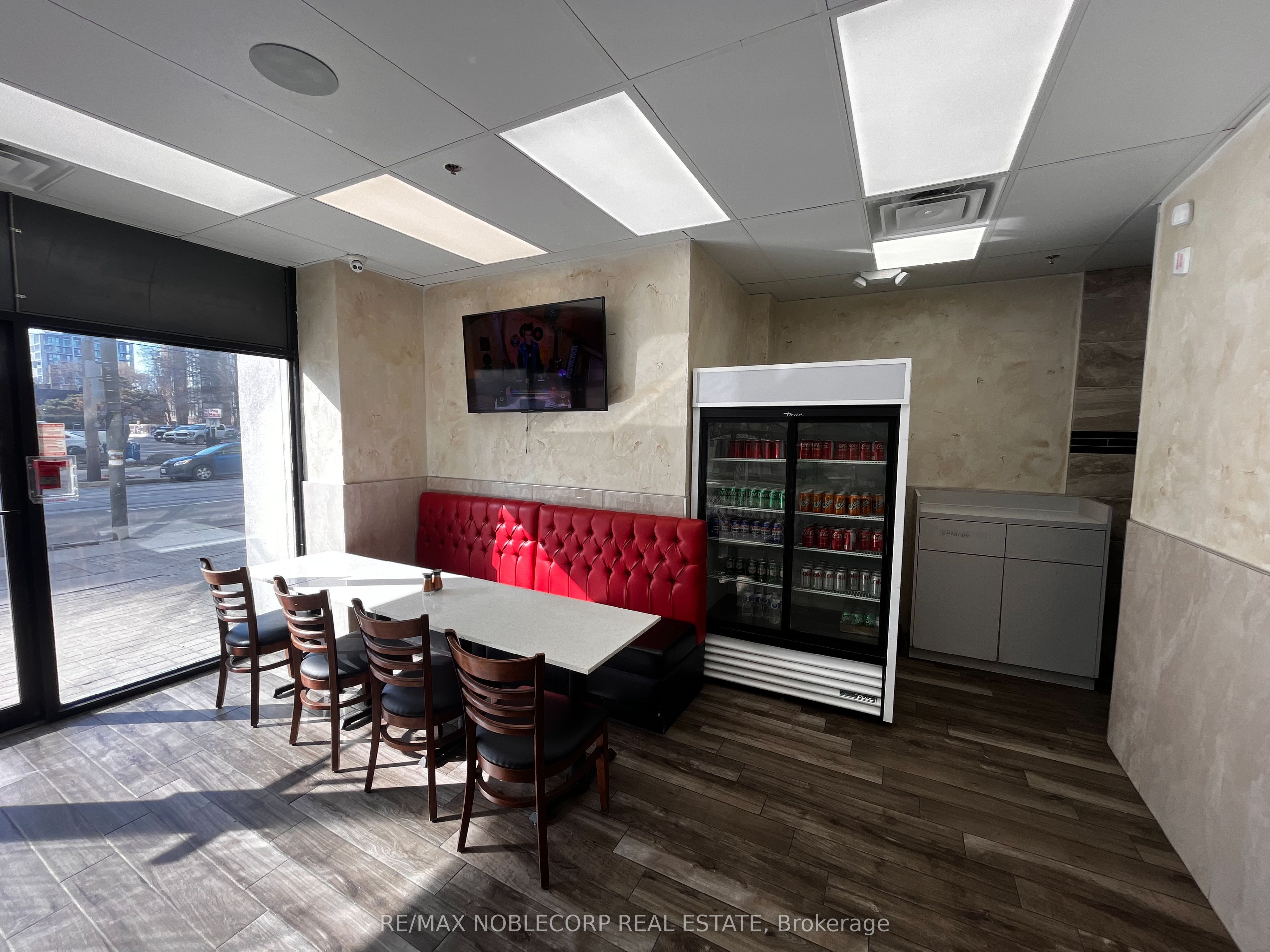 #105 - 700 King Street Property Photo 7