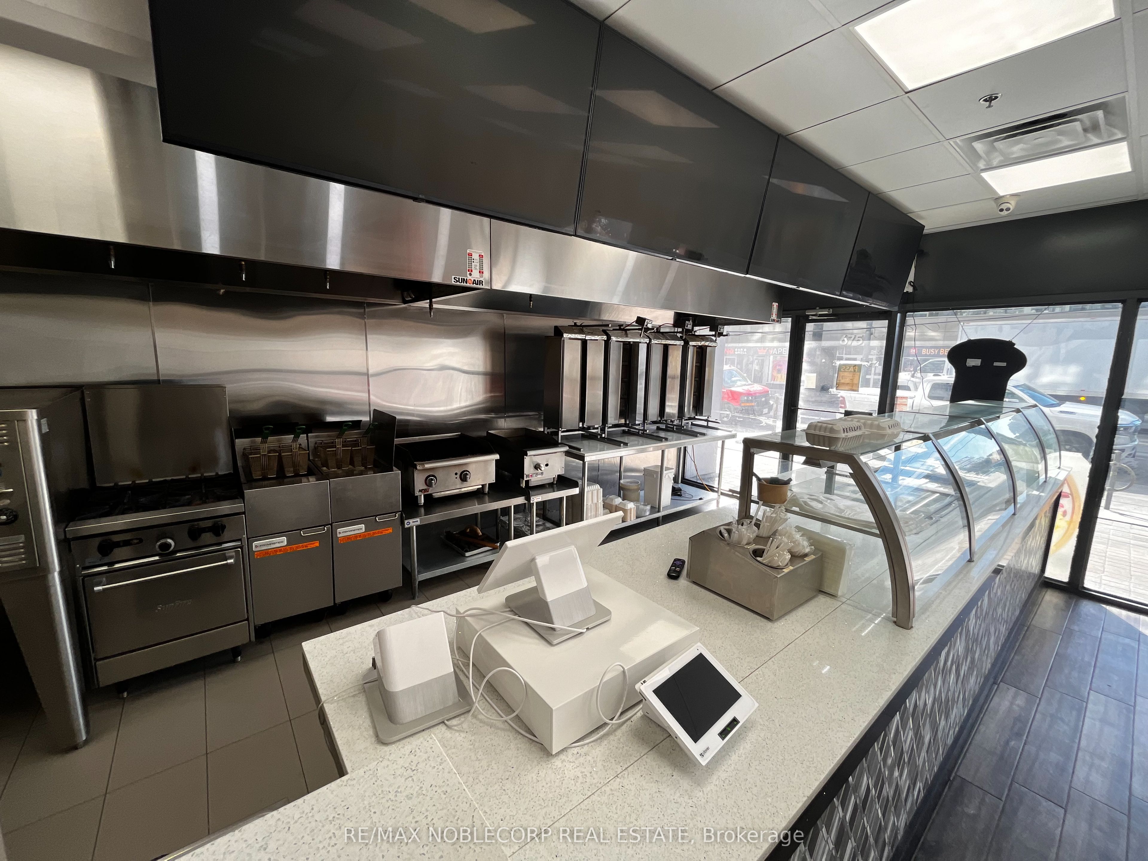 #105 - 700 King Street Property Photo 9