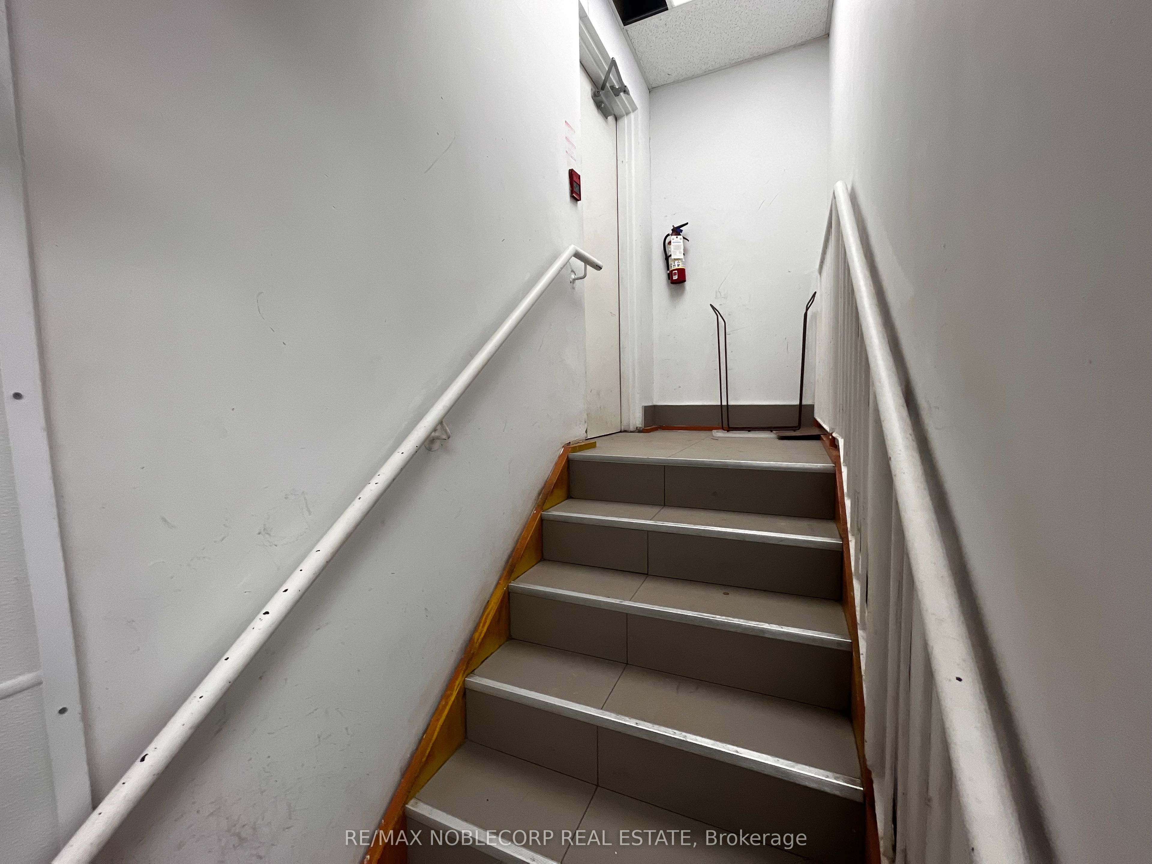 #105 - 700 King Street Property Photo 21