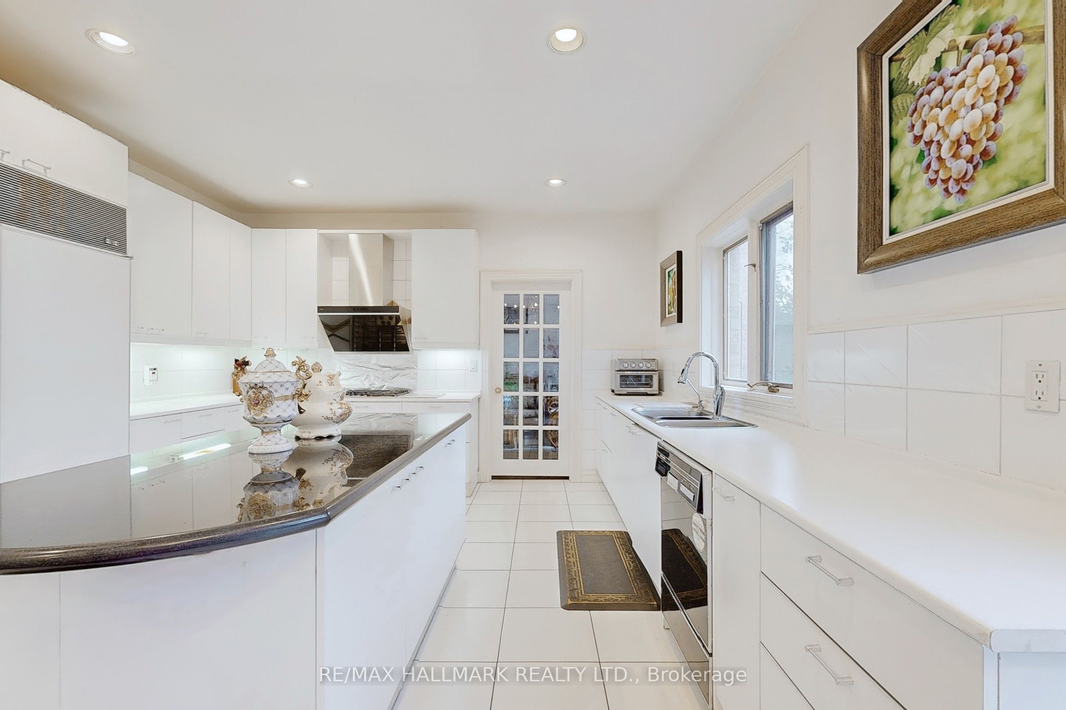 11 Vernham Avenue Property Photo 13