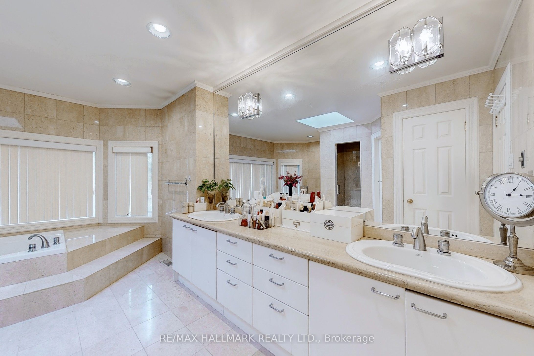 11 Vernham Avenue Property Photo 28