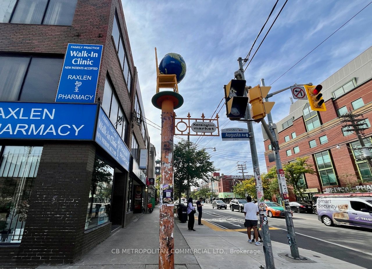 349 College Street Property Photo 1