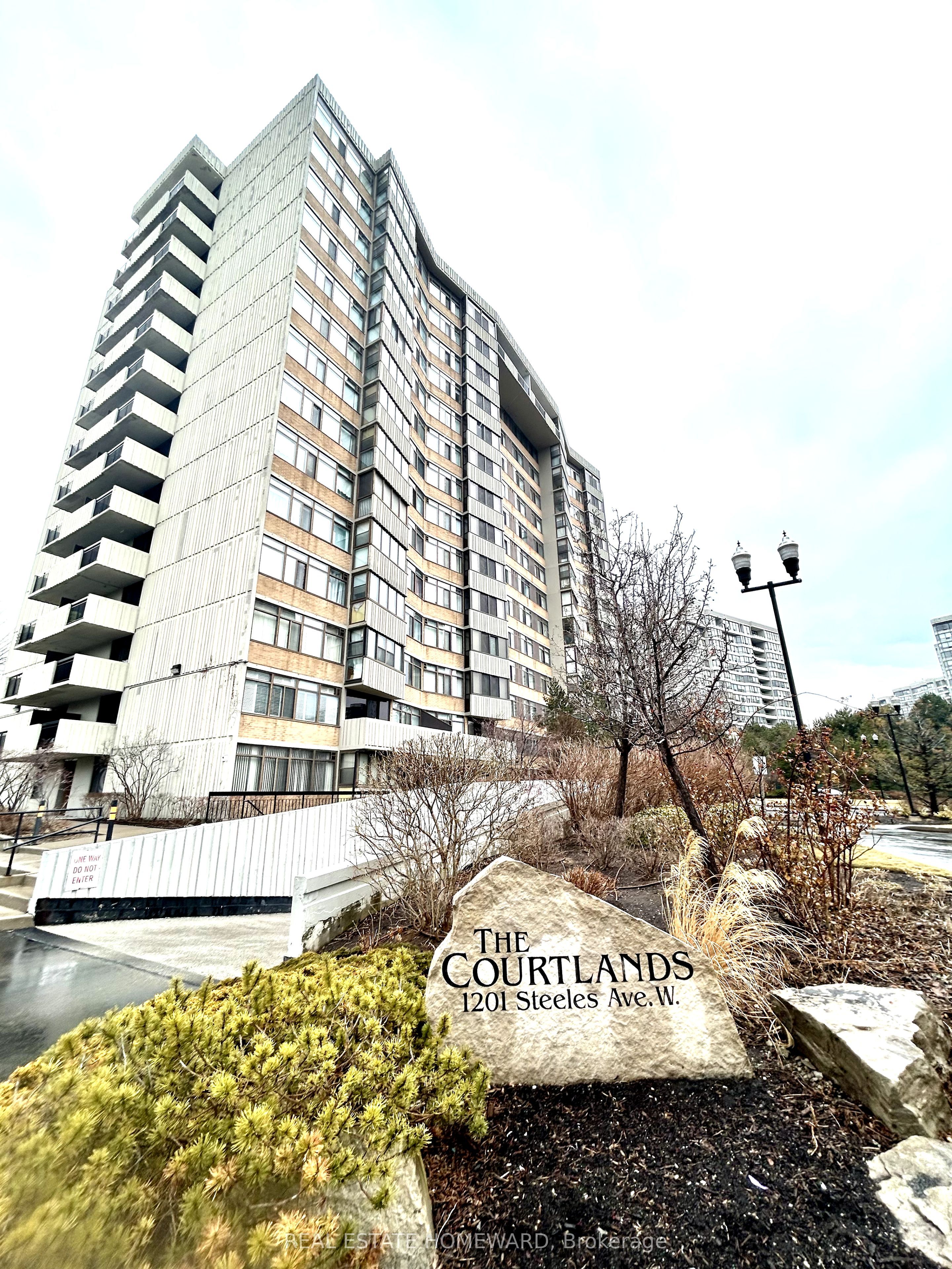 #102 - 1201 Steeles Avenue Property Photo 1