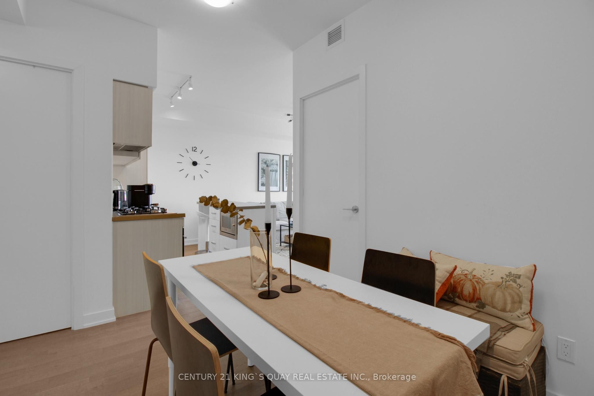 #1508 - 501 St Clair Avenue Property Photo 5