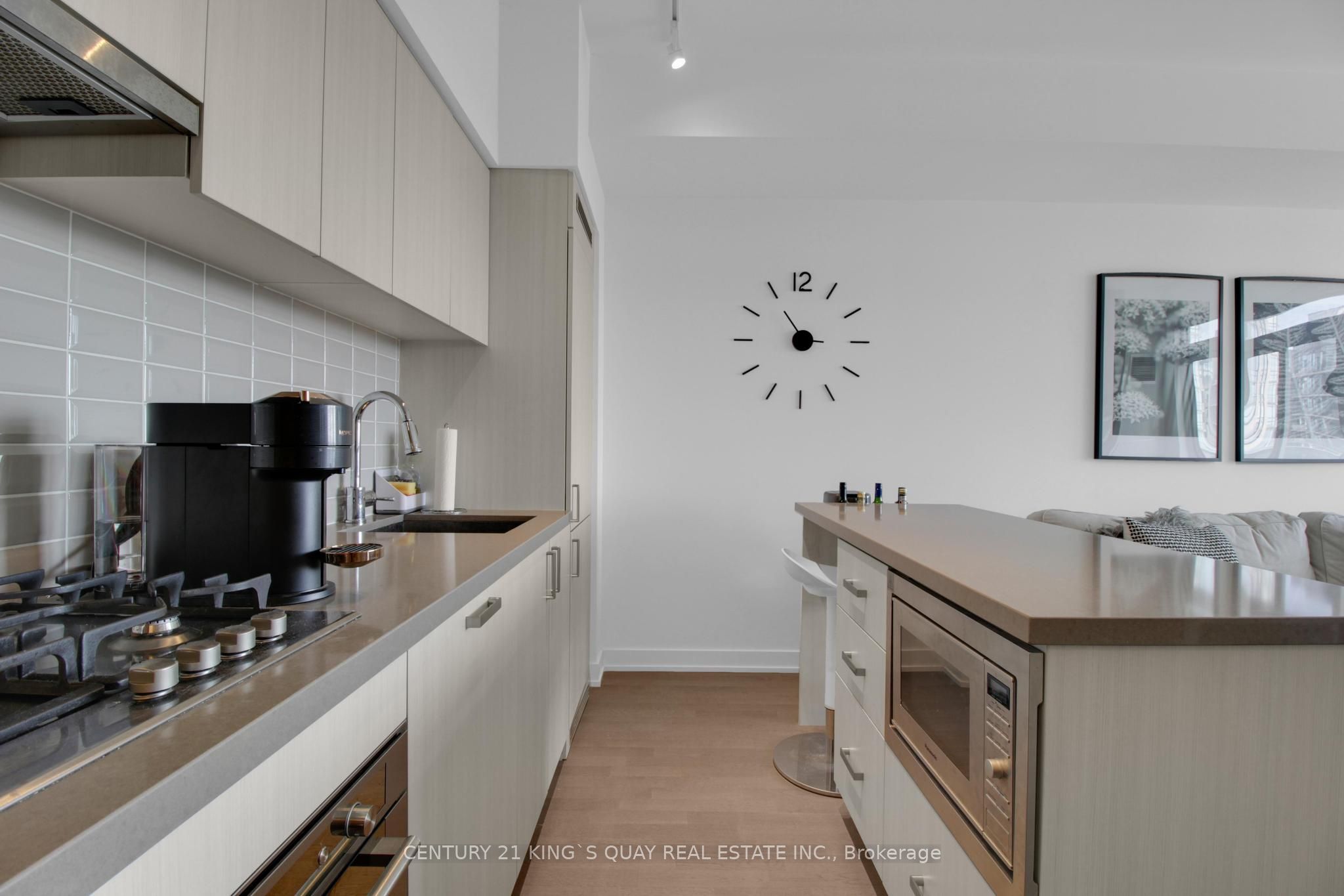 #1508 - 501 St Clair Avenue Property Photo 6