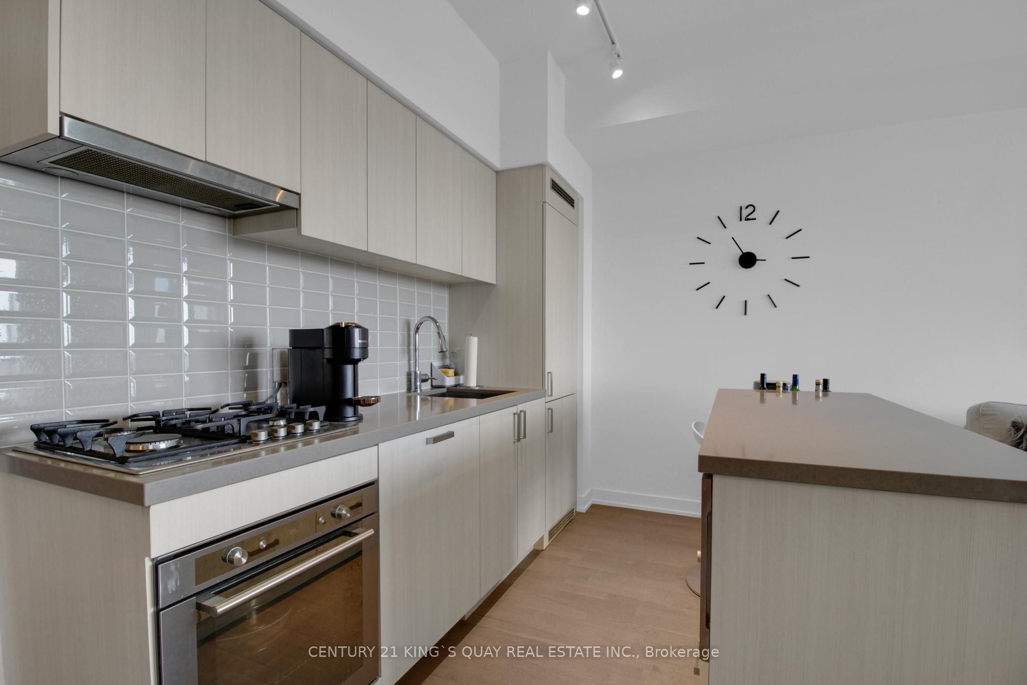 #1508 - 501 St Clair Avenue Property Photo 7