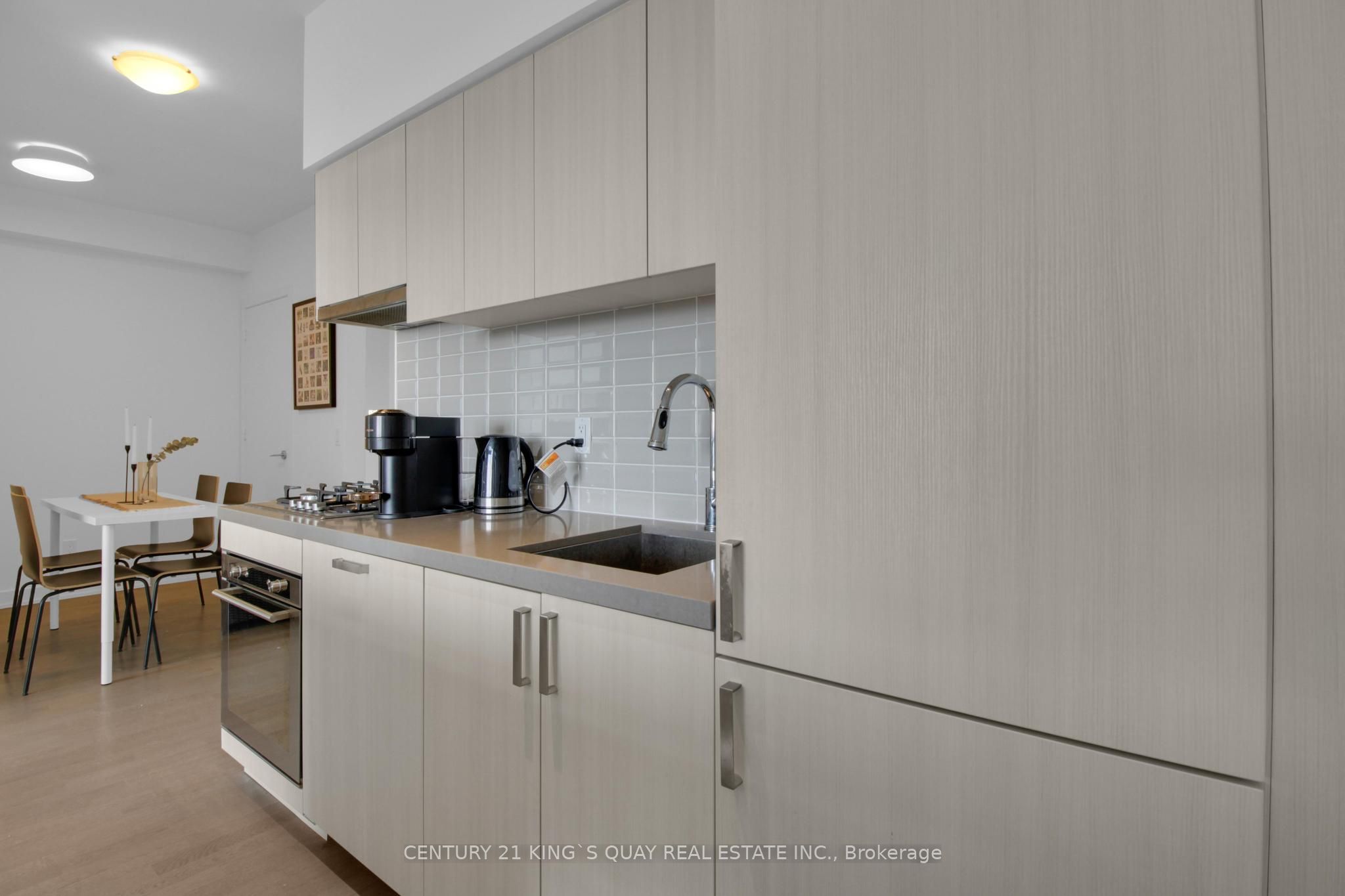 #1508 - 501 St Clair Avenue Property Photo 8
