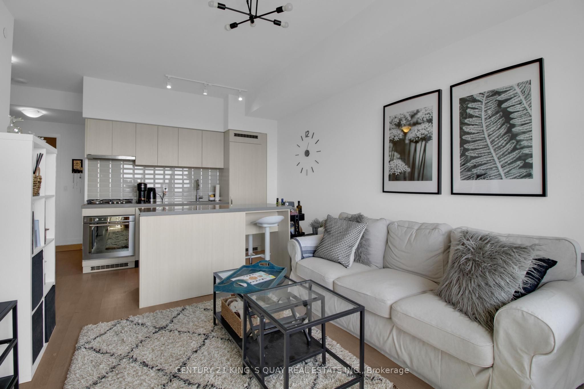 #1508 - 501 St Clair Avenue Property Photo 14