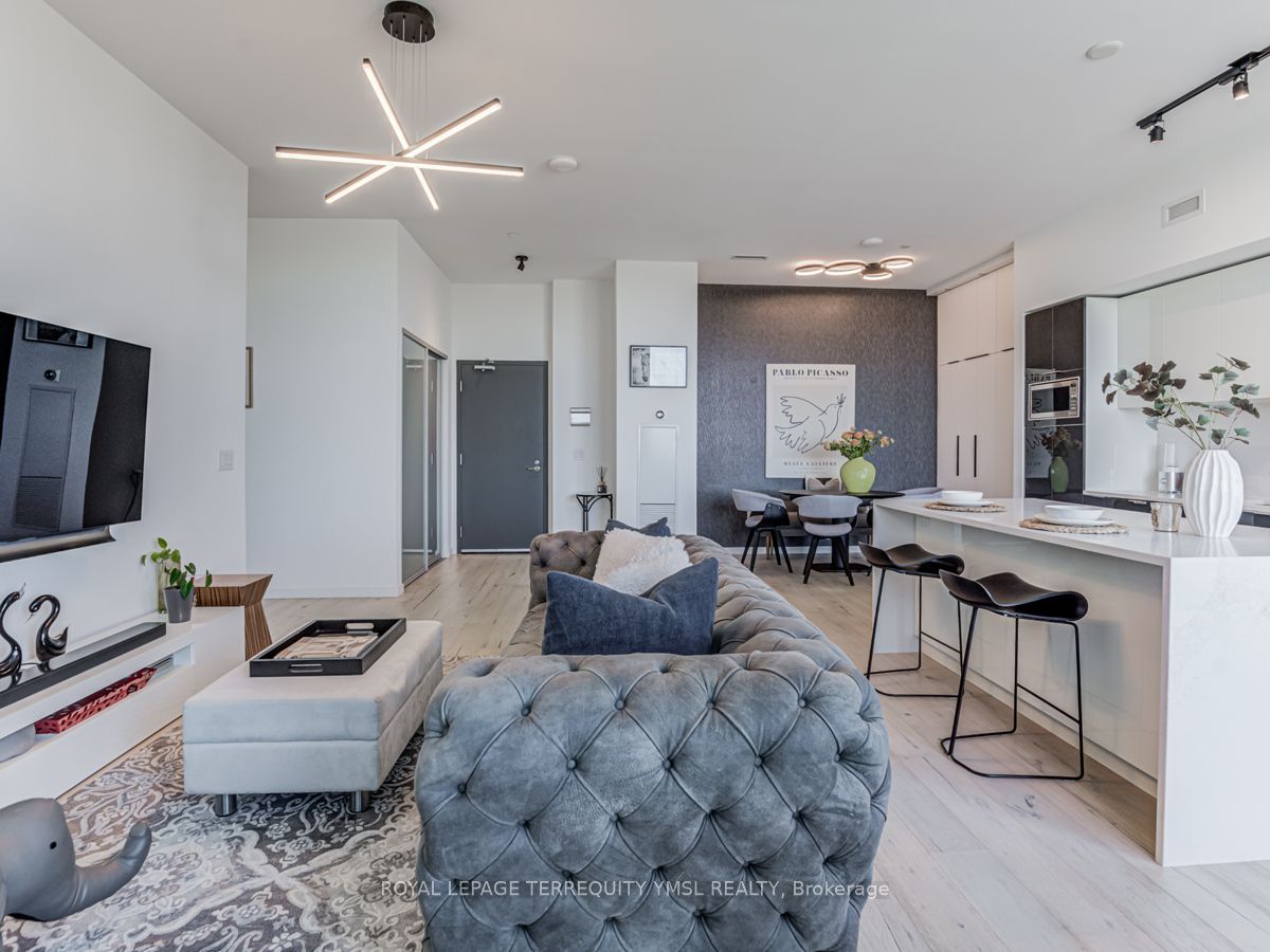 #ph02 - 170 Bayview Avenue Property Photo 12