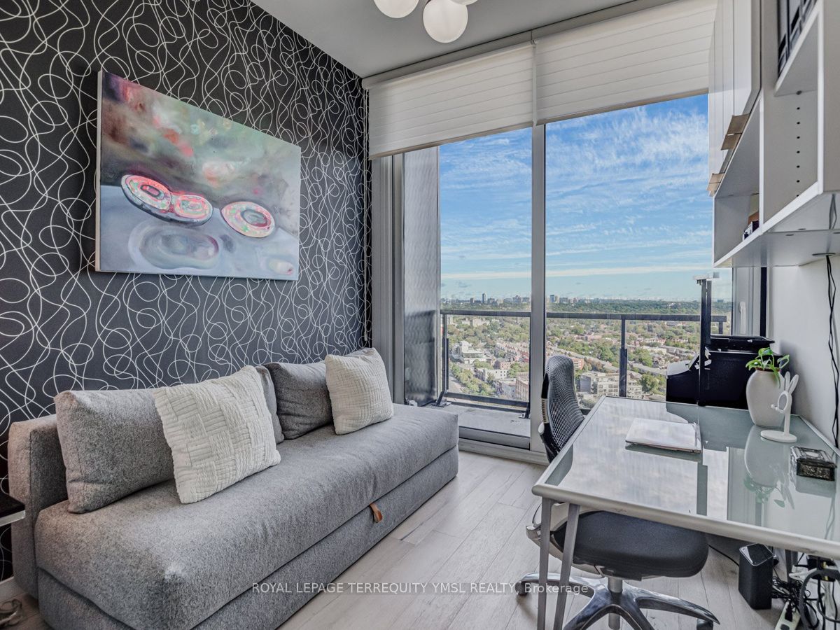 #ph02 - 170 Bayview Avenue Property Photo 22