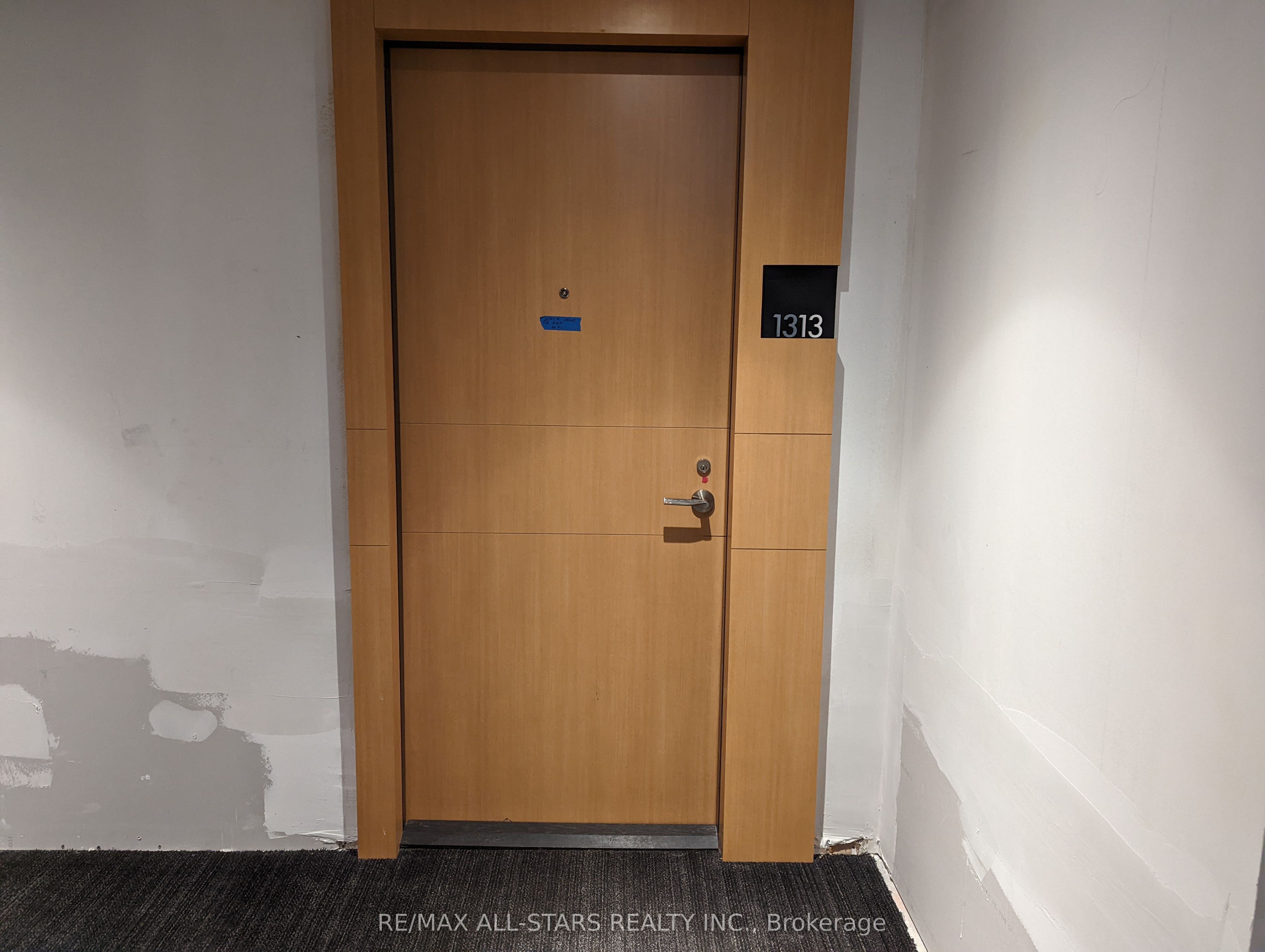 #1313 - 11 Wellesley Street Property Photo 2