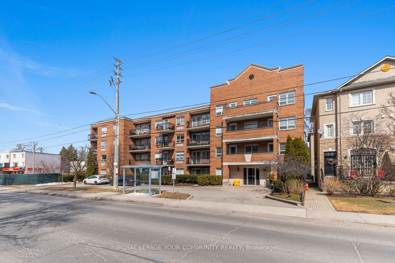 #306 - 928 Millwood Road Property Photo