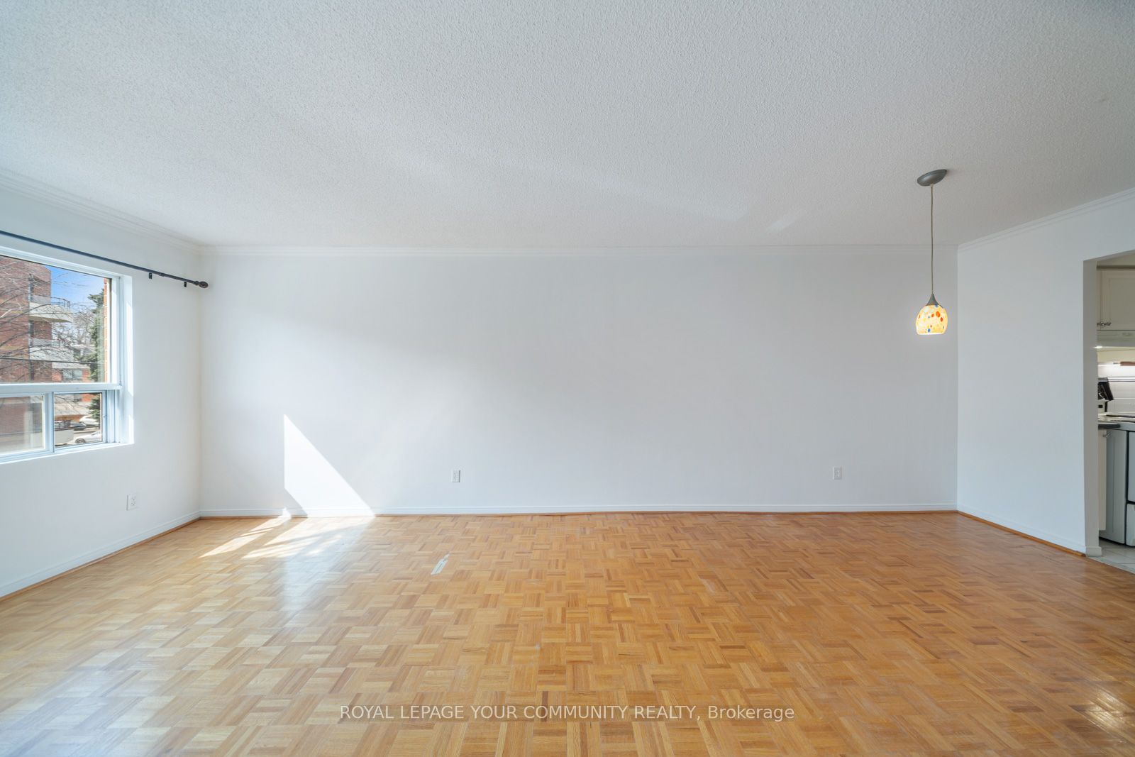 928 Millwood Road W 306 Property Photo 11