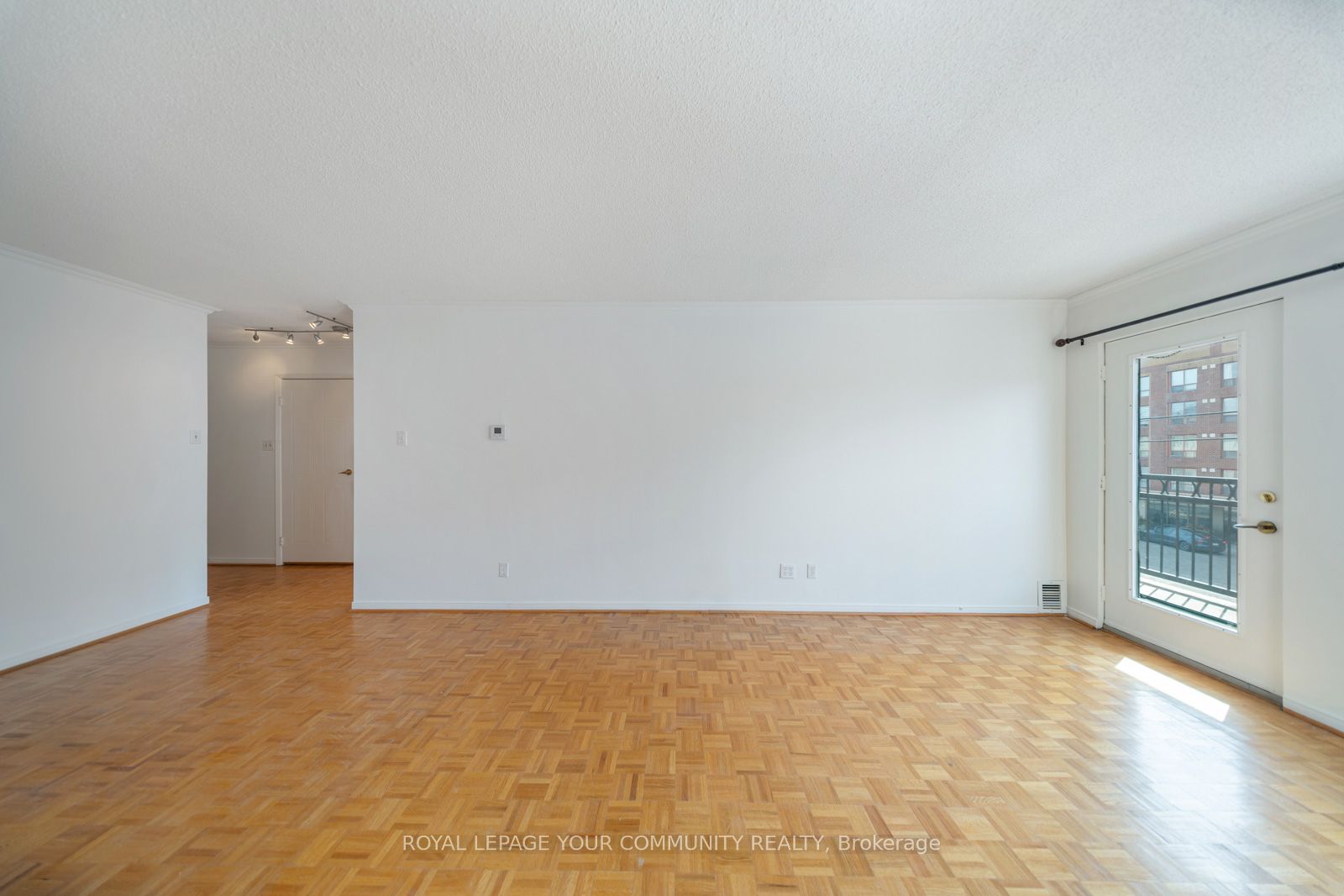 928 Millwood Road W 306 Property Photo 14