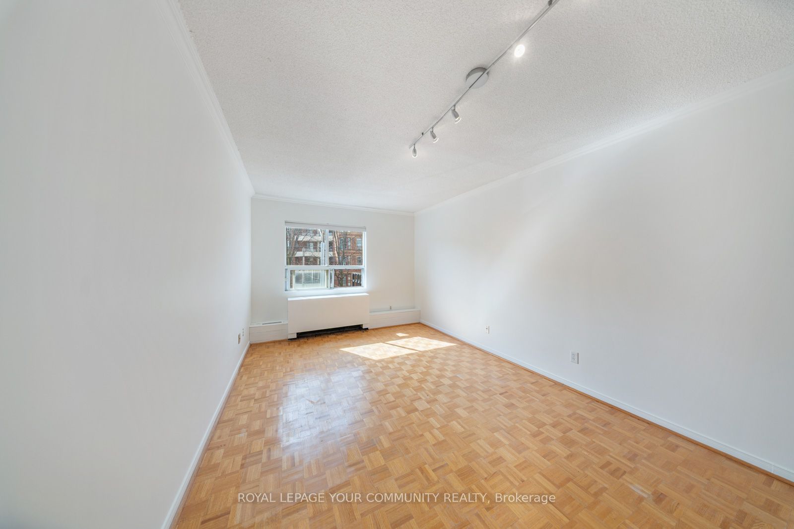 928 Millwood Road W 306 Property Photo 16