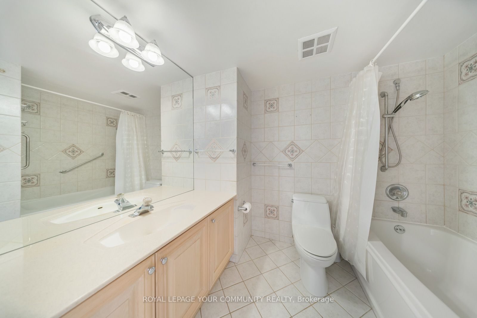 928 Millwood Road W 306 Property Photo 19