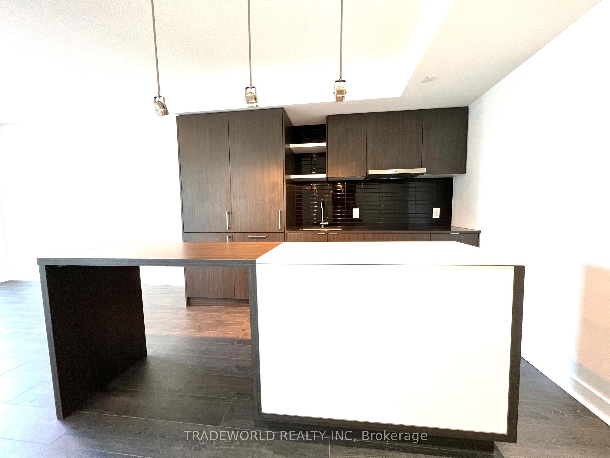 100 Harbour Street 4203 Property Photo 5